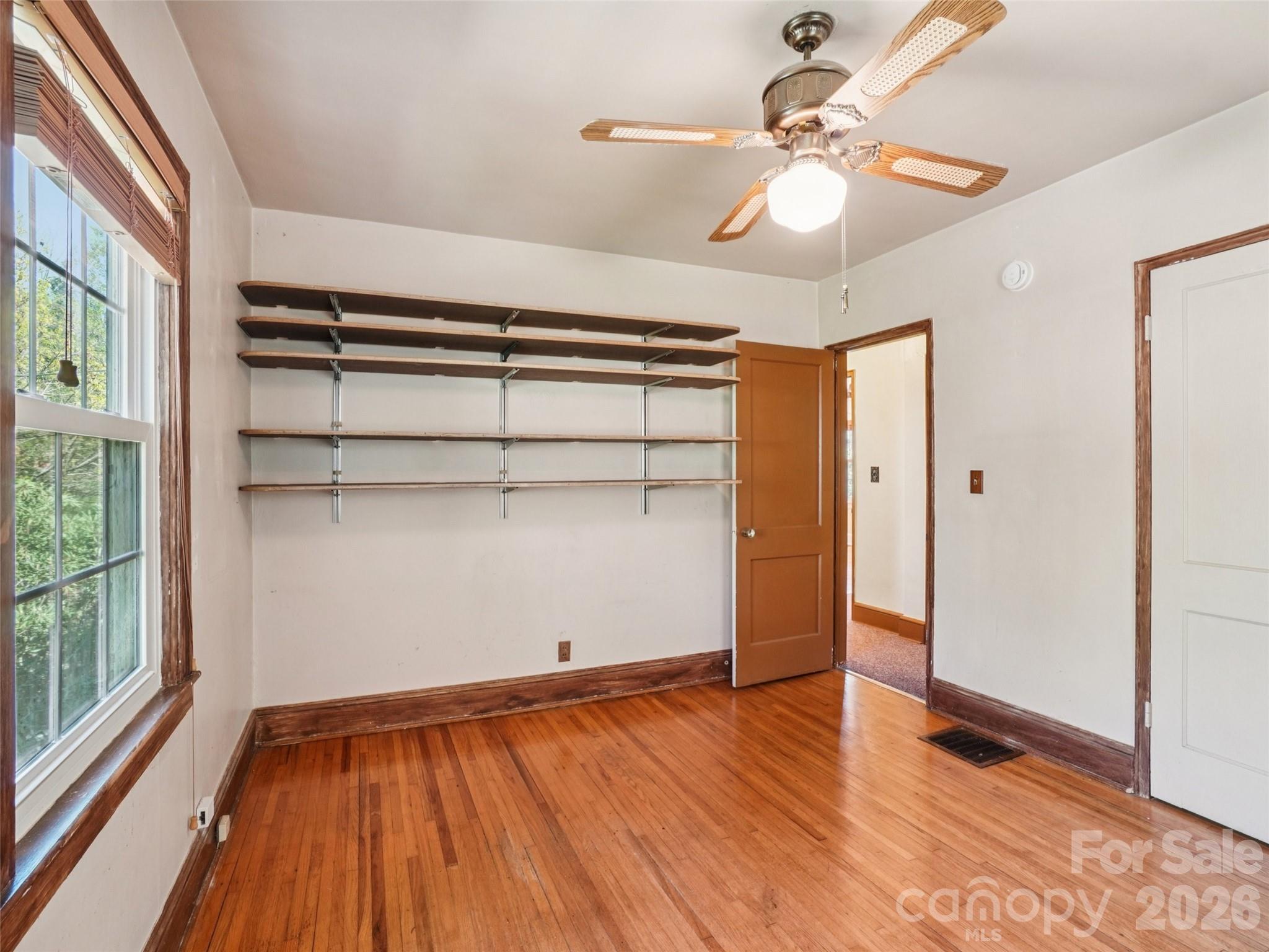 28 Kensington Drive — Asheville