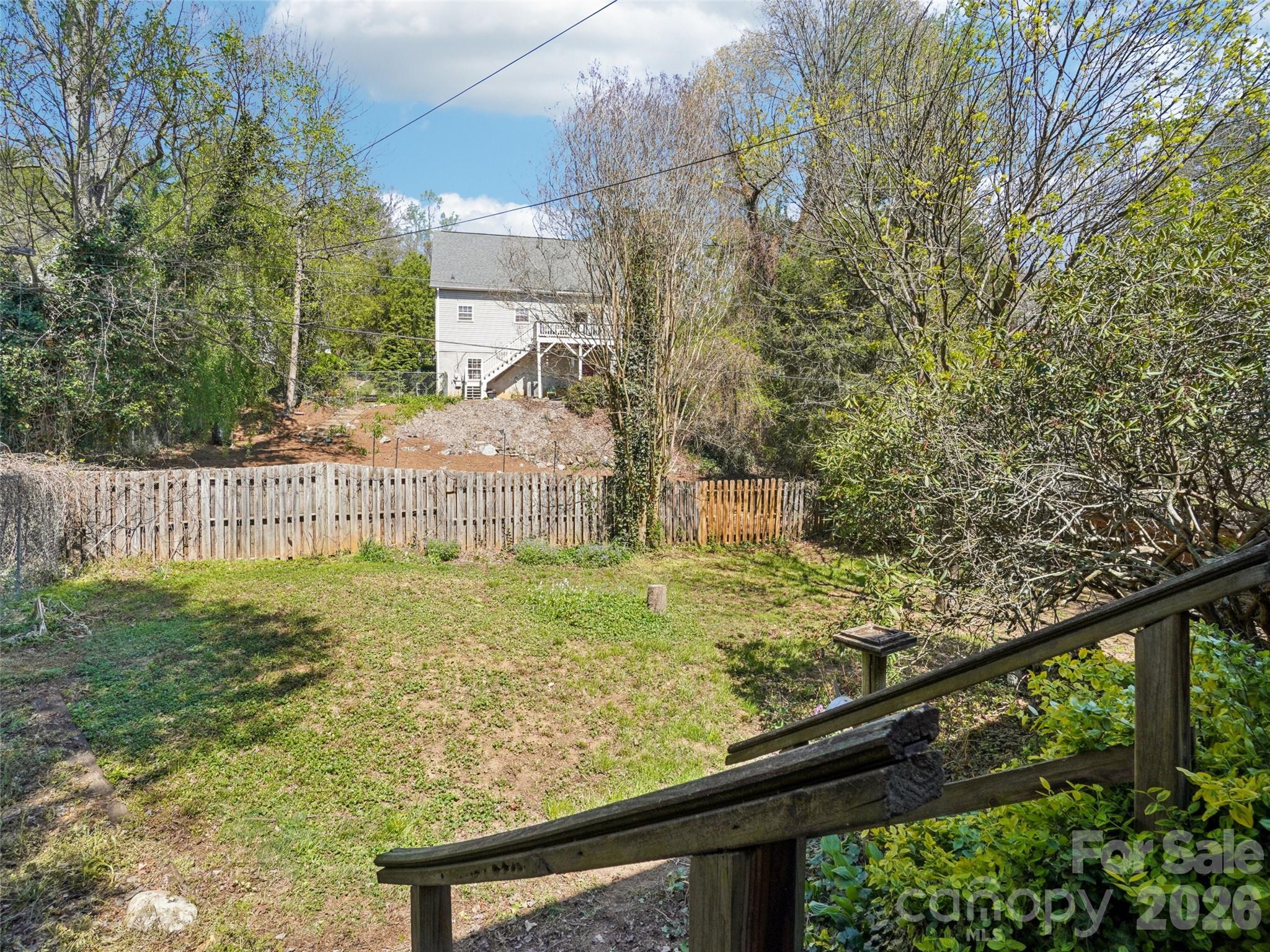 28 Kensington Drive — Asheville