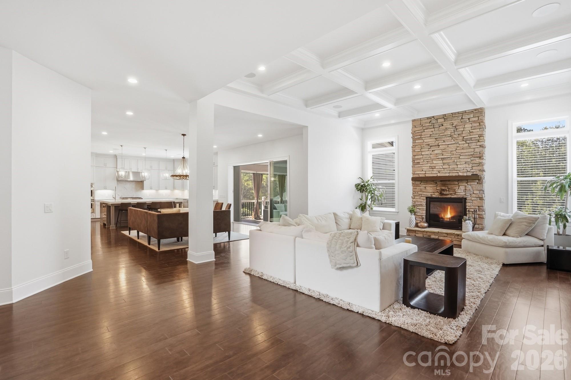 411 Turtleback Ridge — Weddington