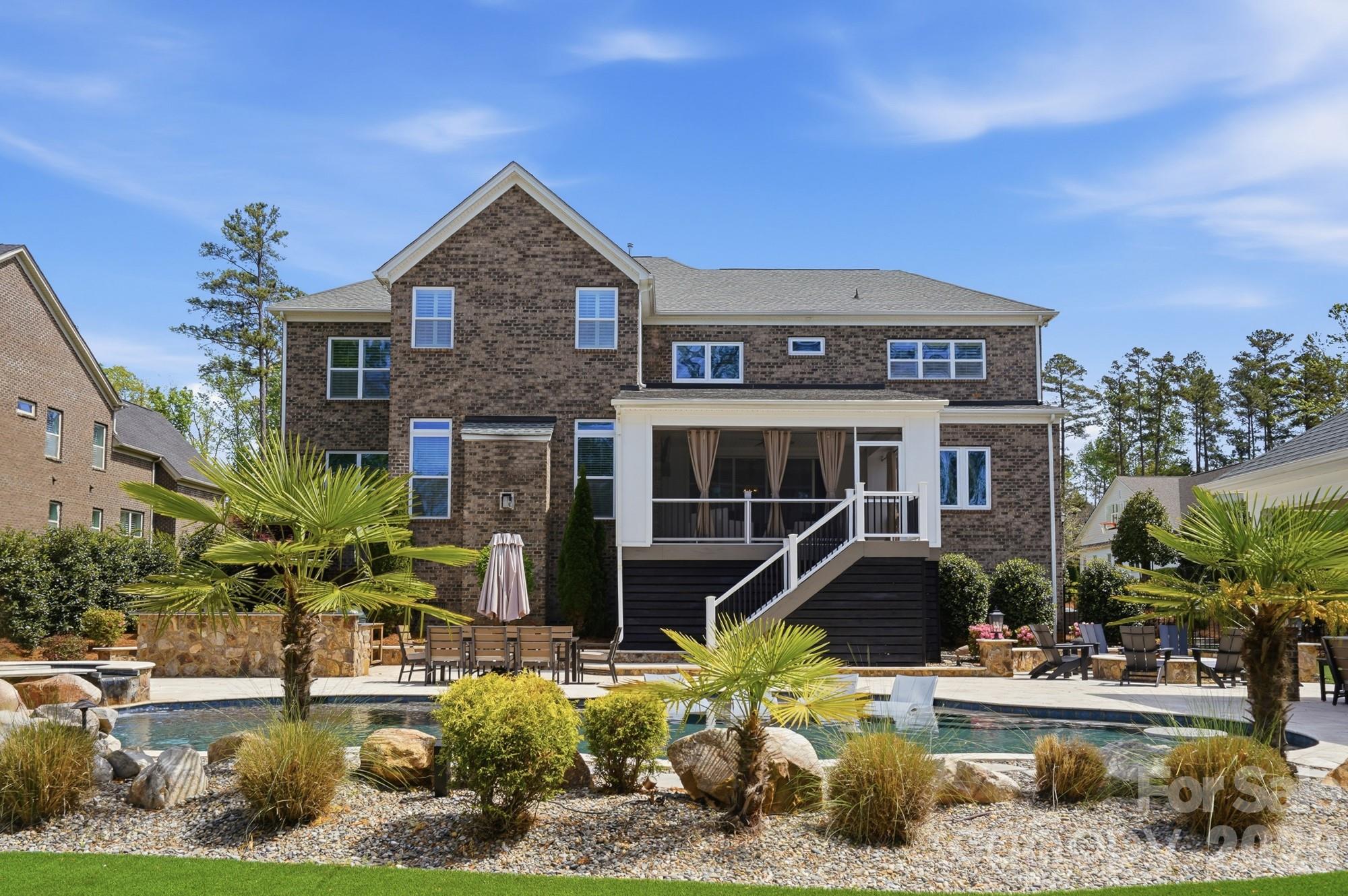 411 Turtleback Ridge — Weddington