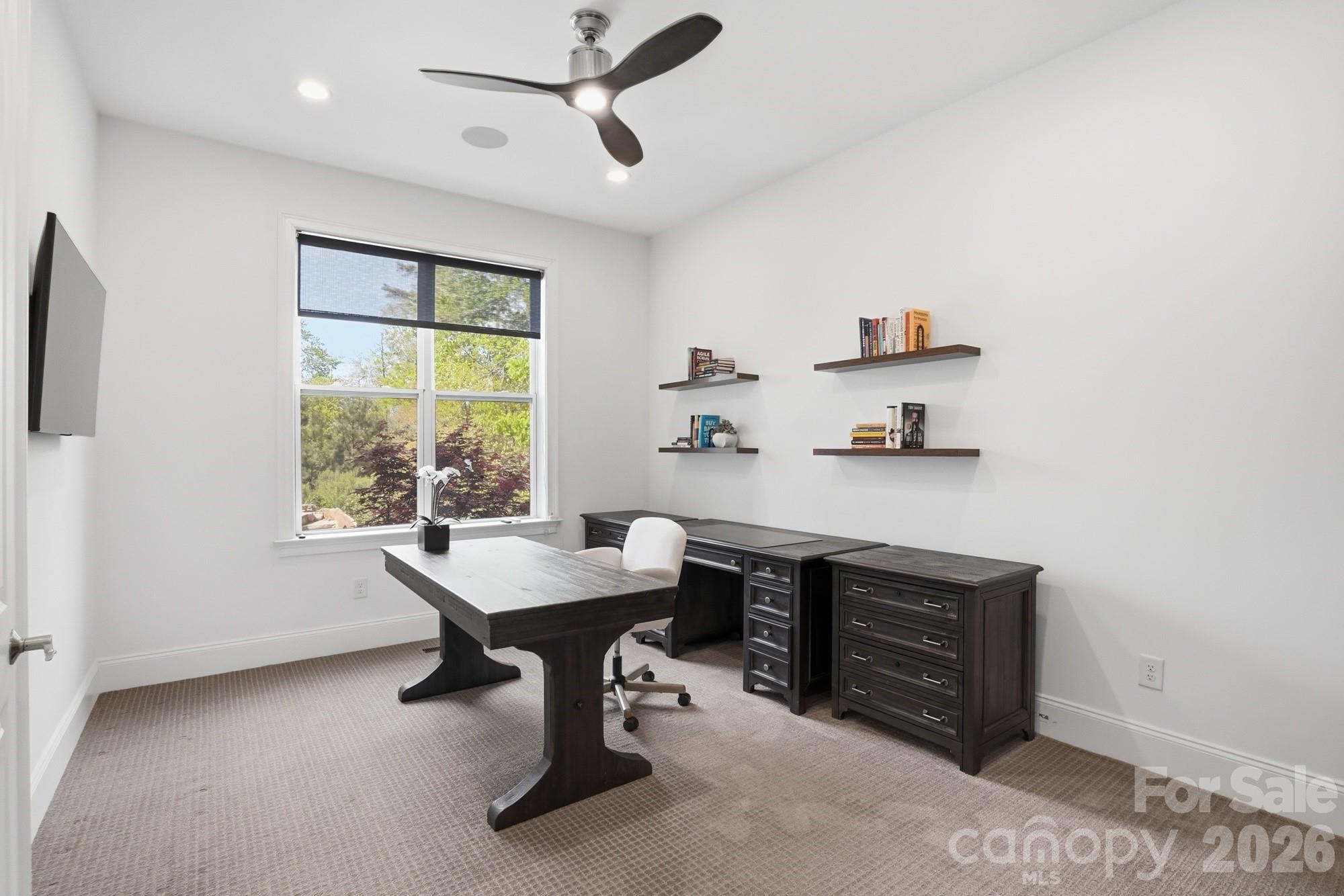 411 Turtleback Ridge — Weddington