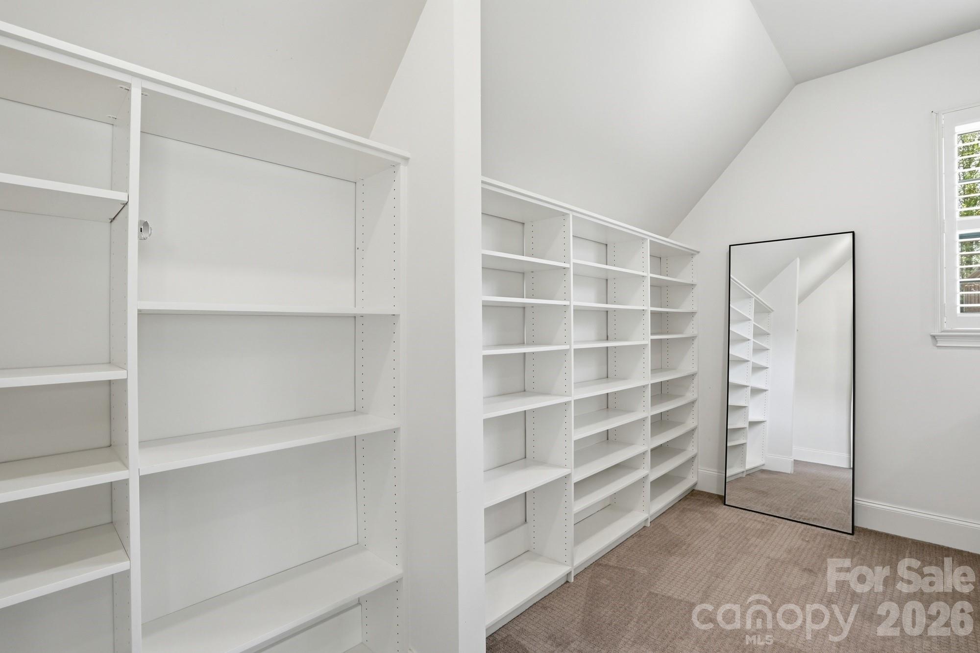411 Turtleback Ridge — Weddington