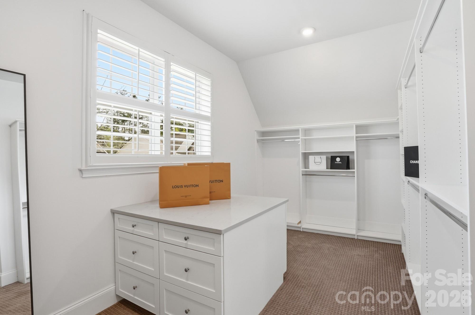 411 Turtleback Ridge — Weddington