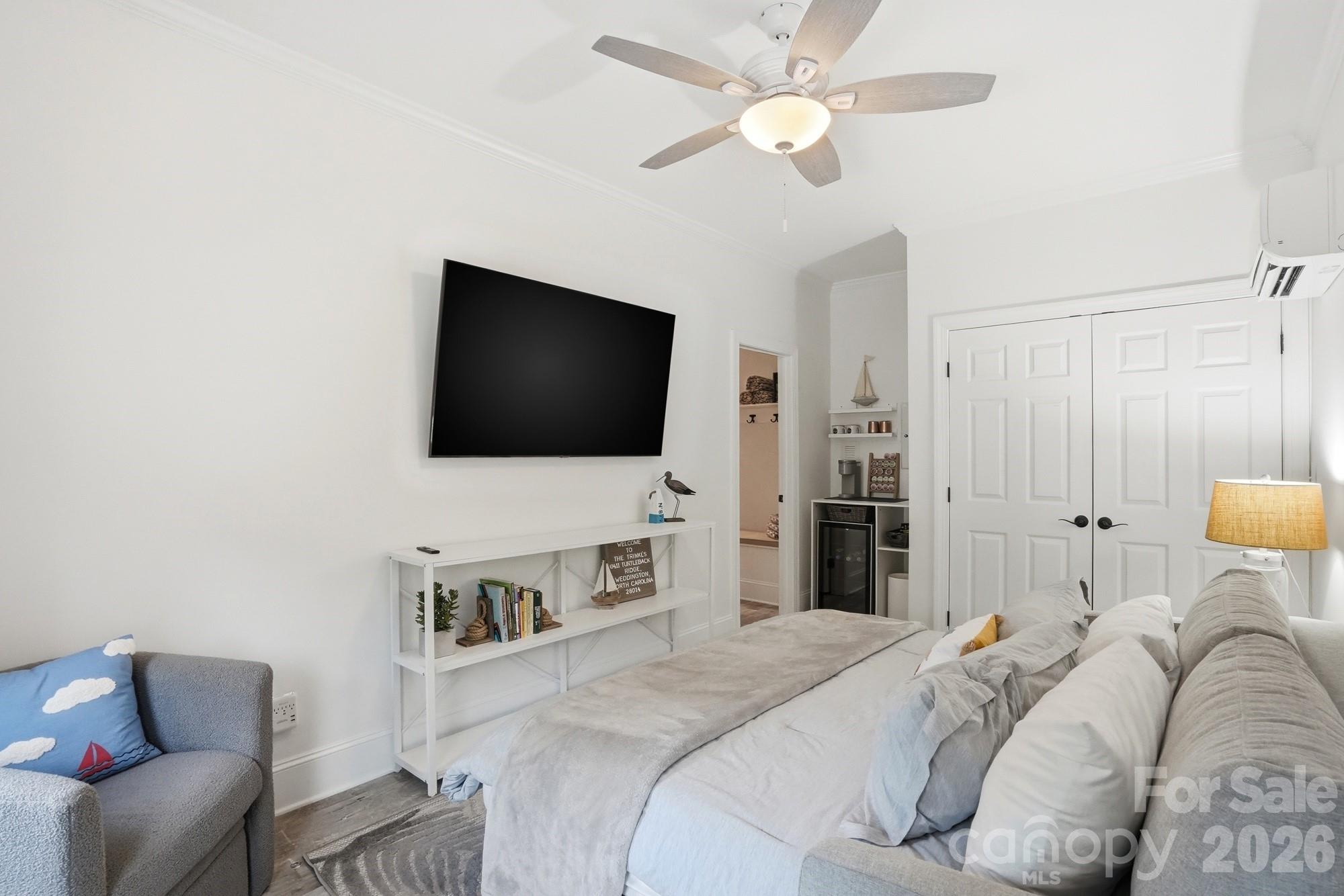 411 Turtleback Ridge — Weddington