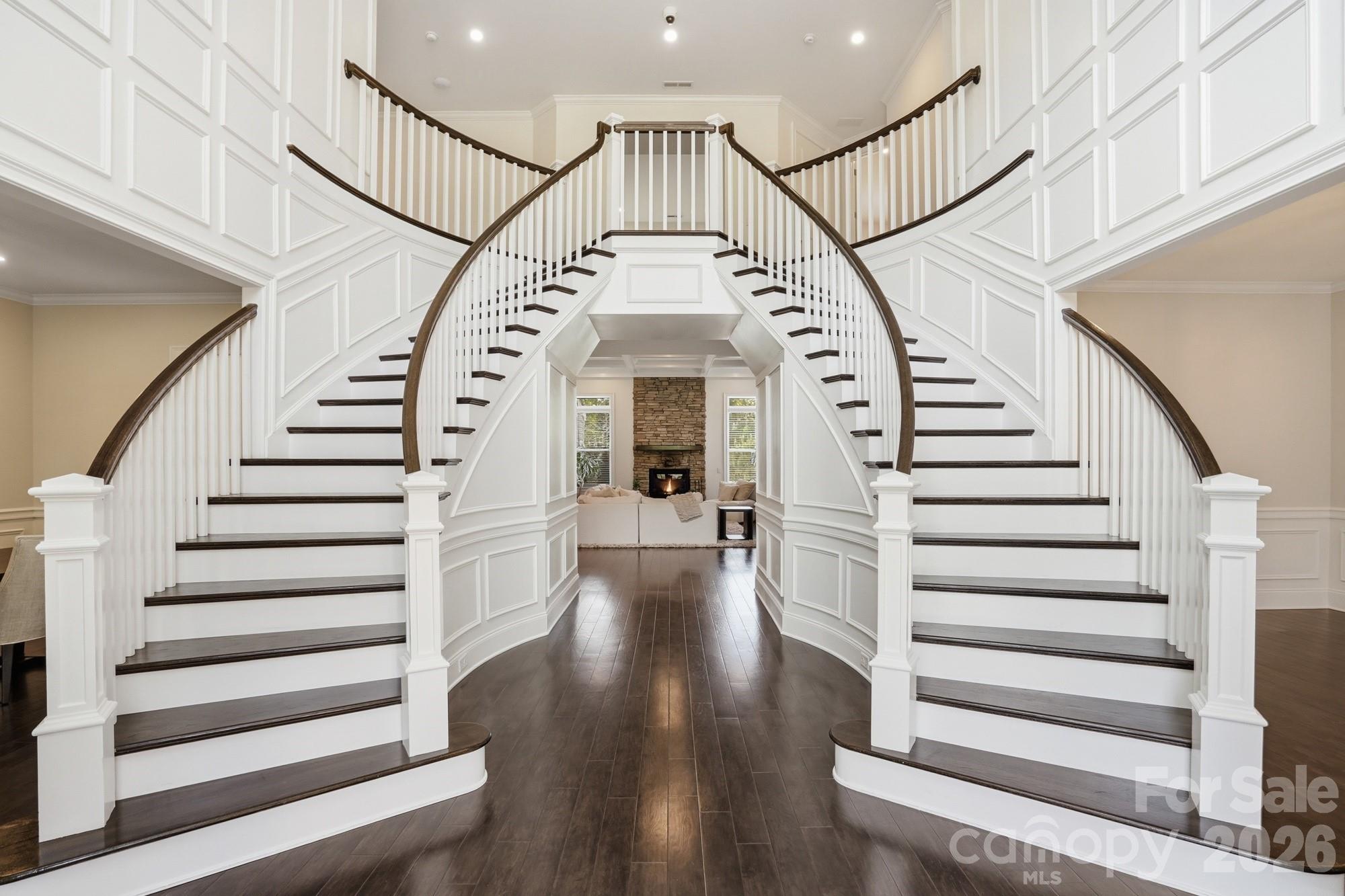 411 Turtleback Ridge — Weddington
