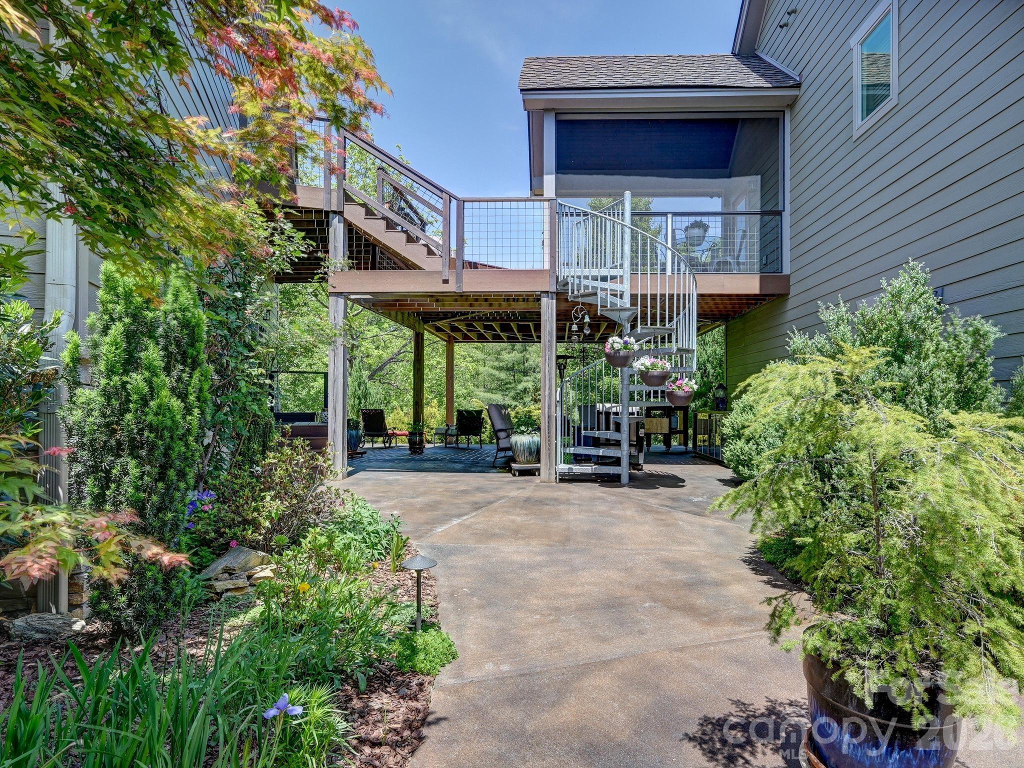 44 Dane Acres Drive — Alexander