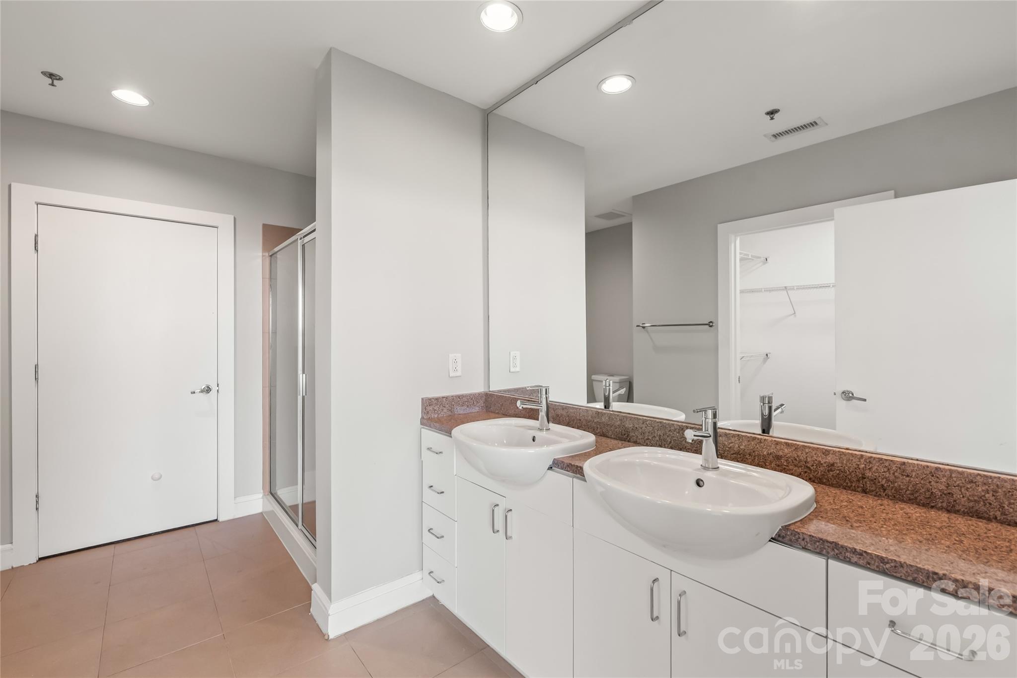 333 W Trade Street #2502 — Charlotte