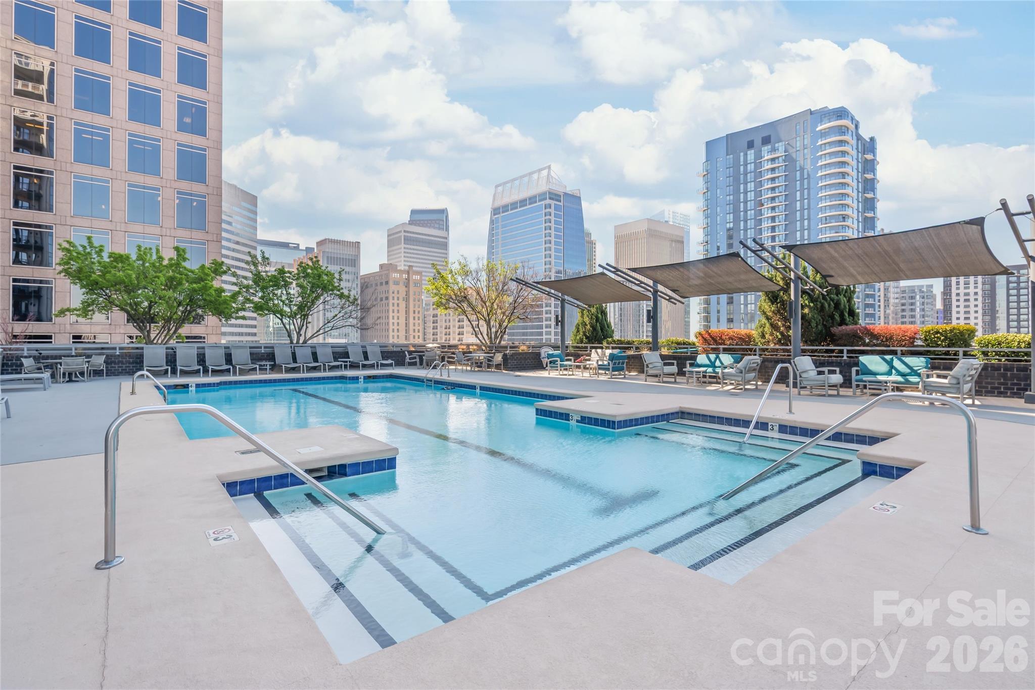 333 W Trade Street #2502 — Charlotte