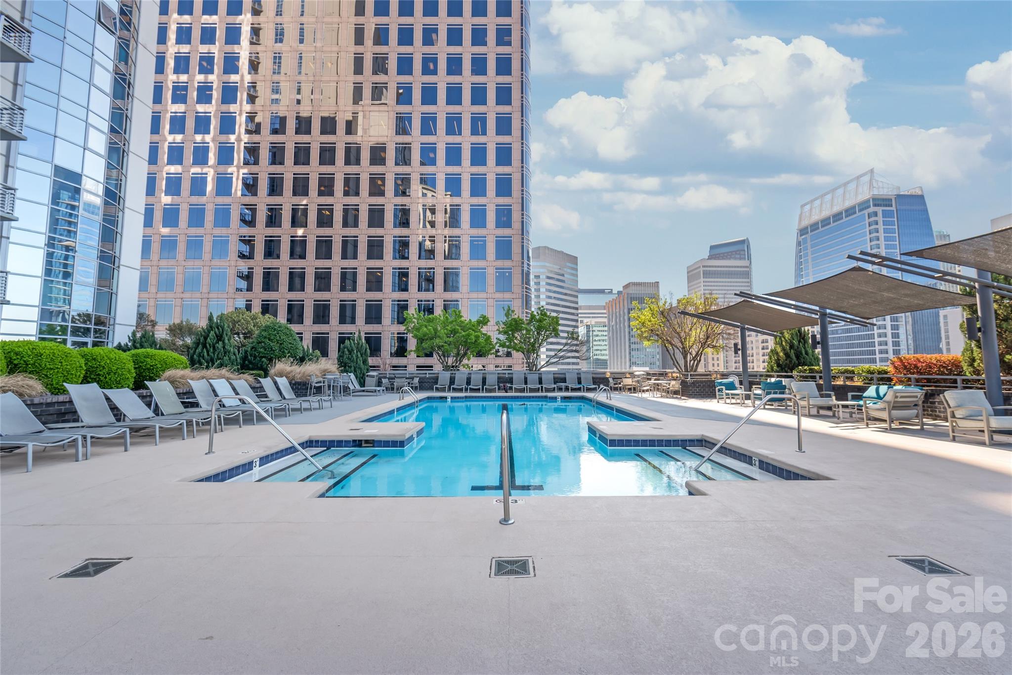 333 W Trade Street #2502 — Charlotte