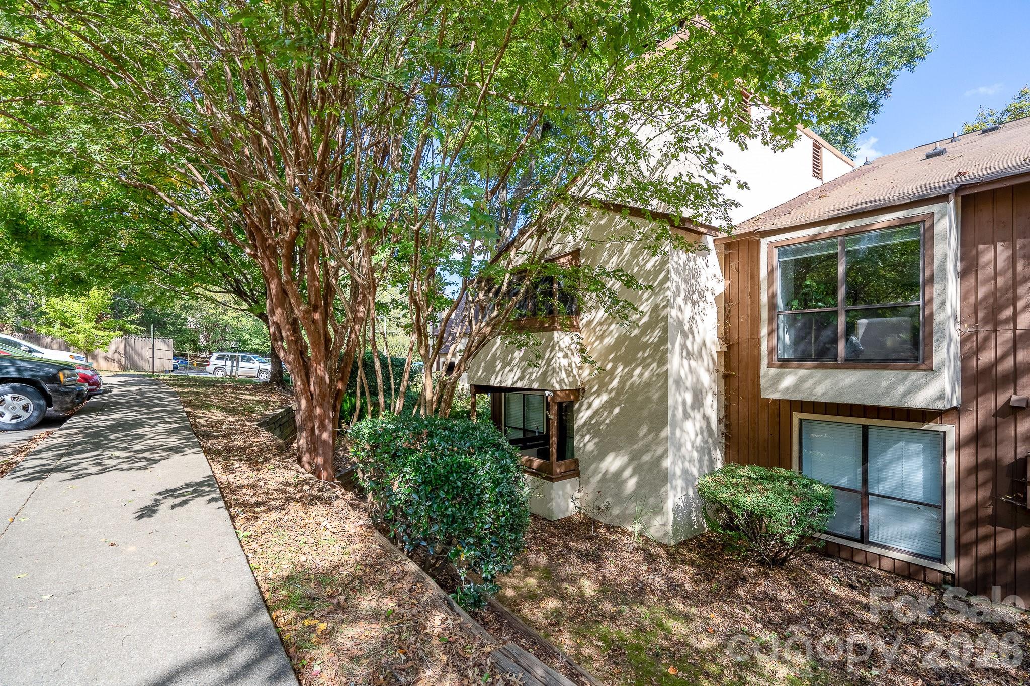 7309 Winery Lane — Charlotte