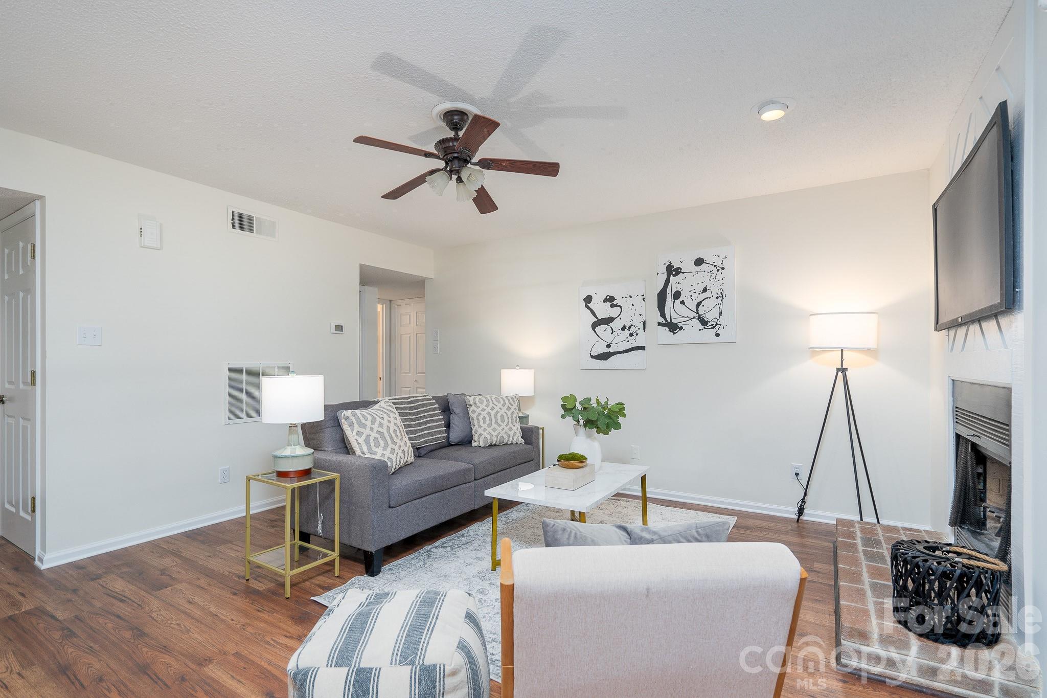 7309 Winery Lane — Charlotte