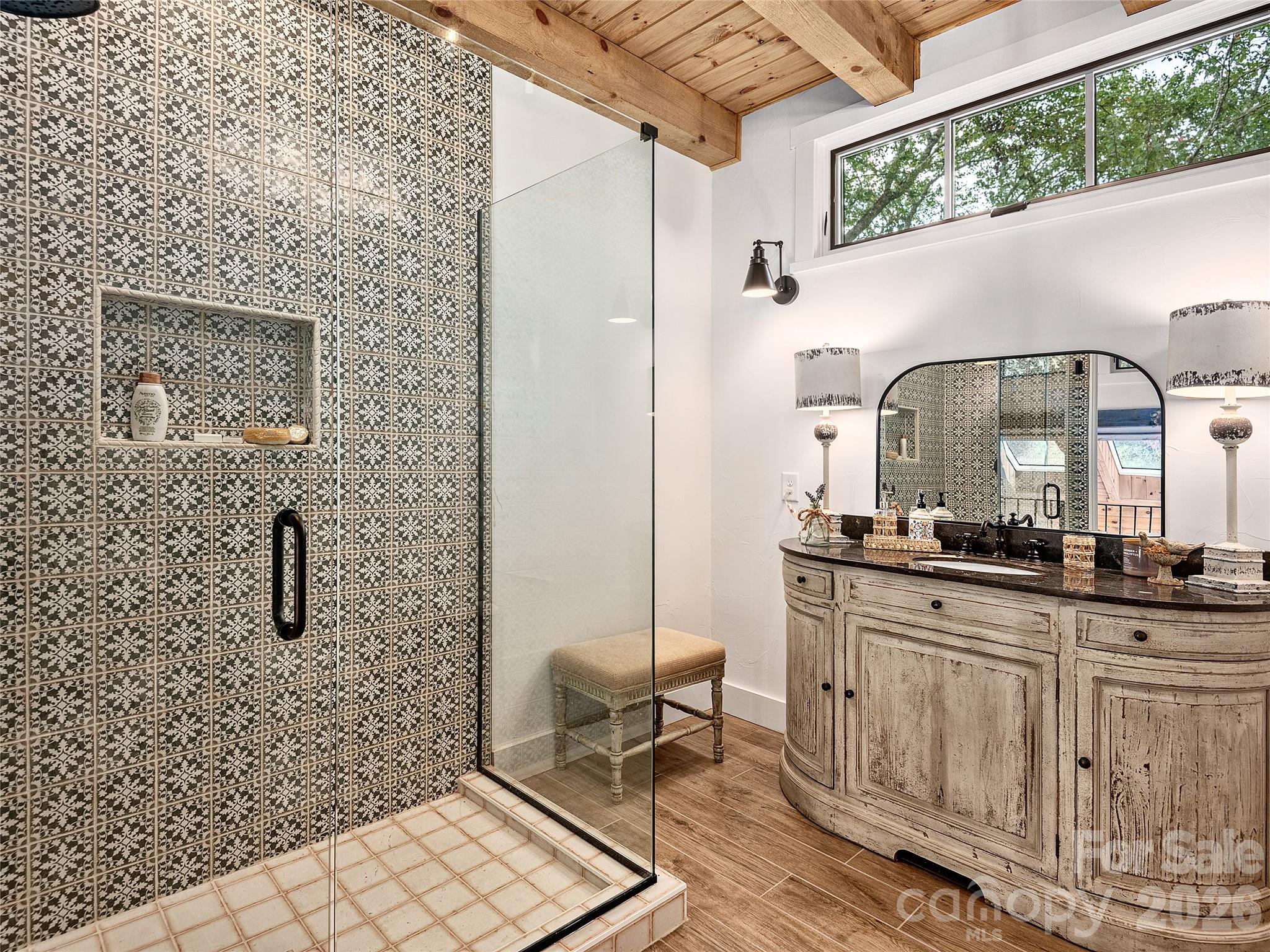 4546 Pine Log Road — Brasstown