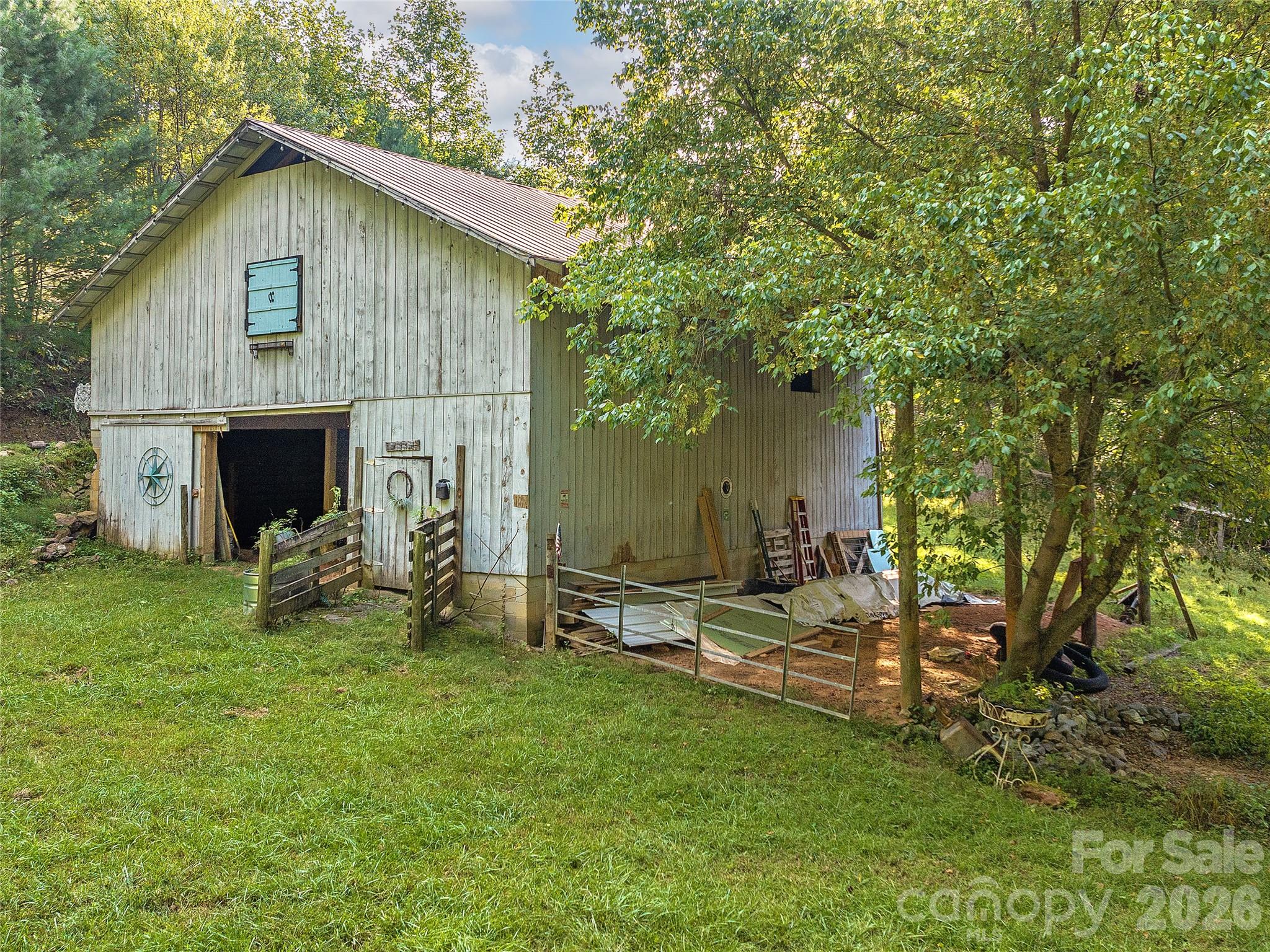 4546 Pine Log Road — Brasstown