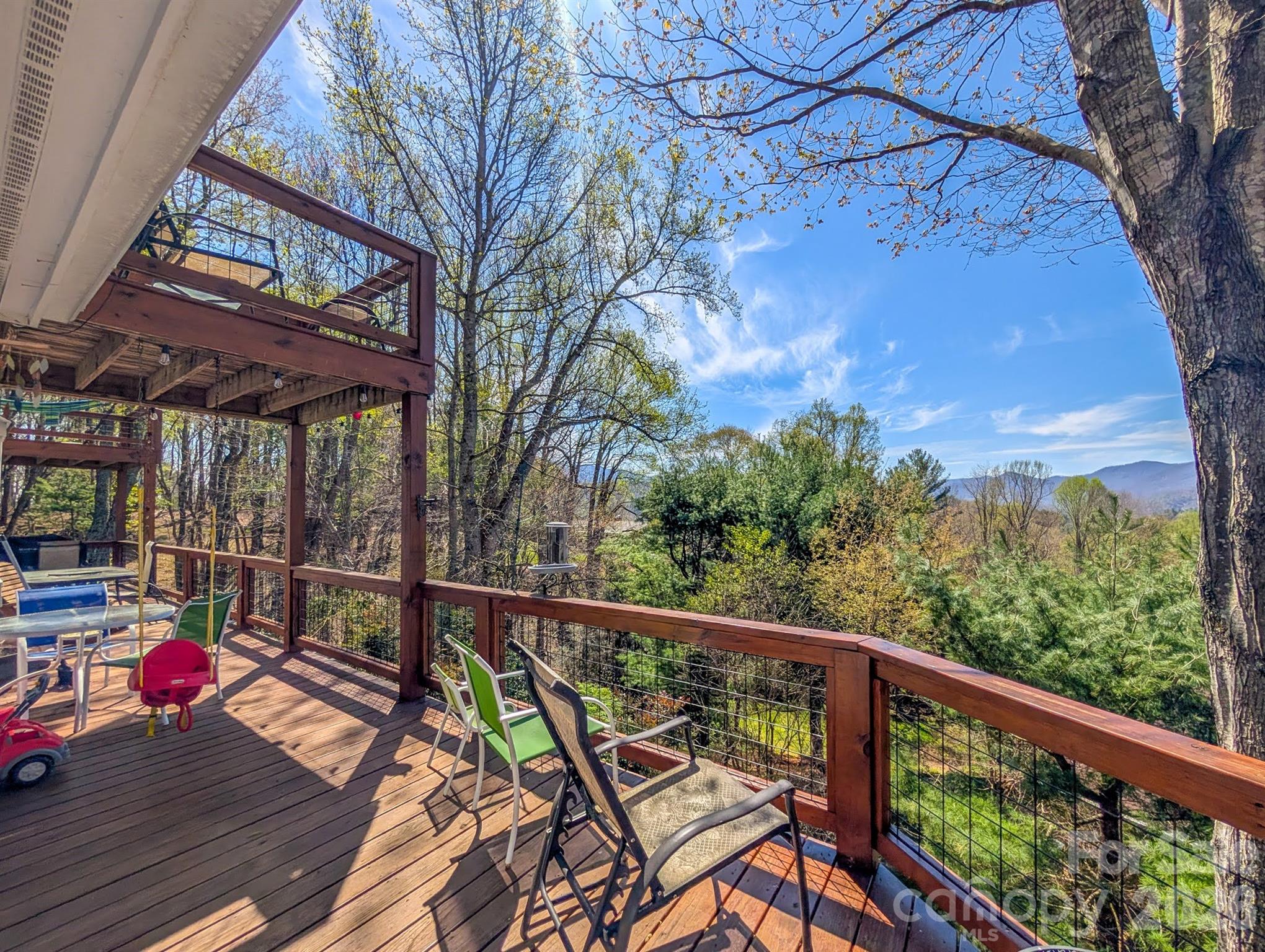 254 Shepard Way — Burnsville