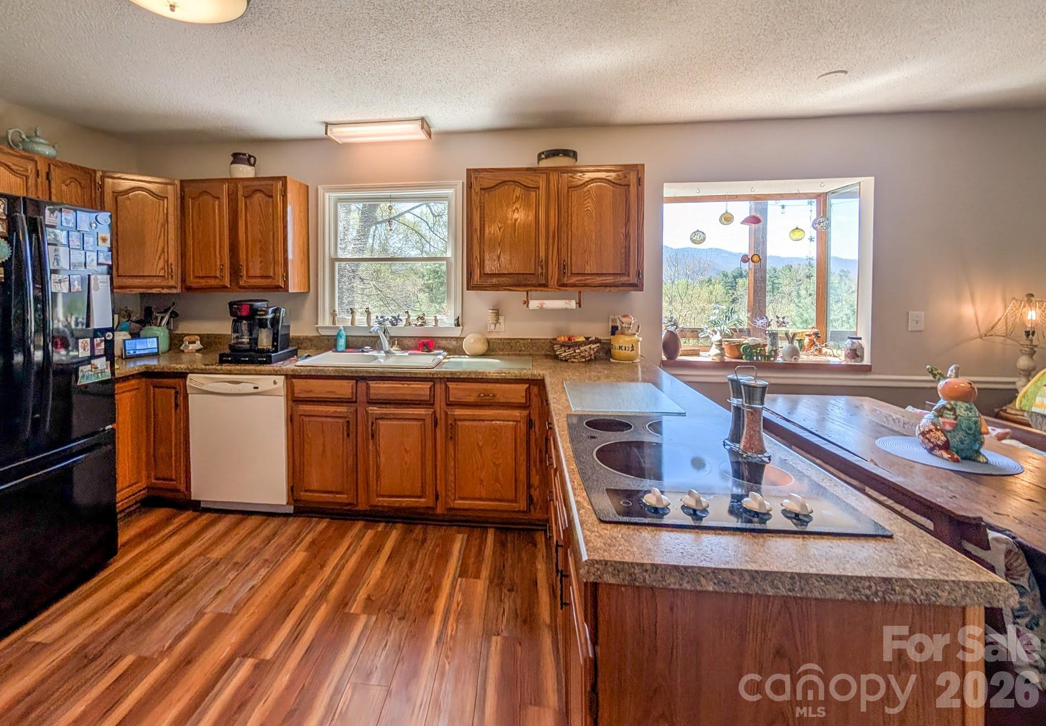 254 Shepard Way — Burnsville