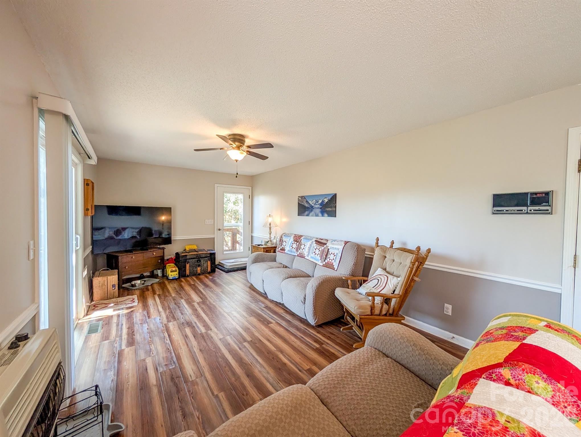 254 Shepard Way — Burnsville