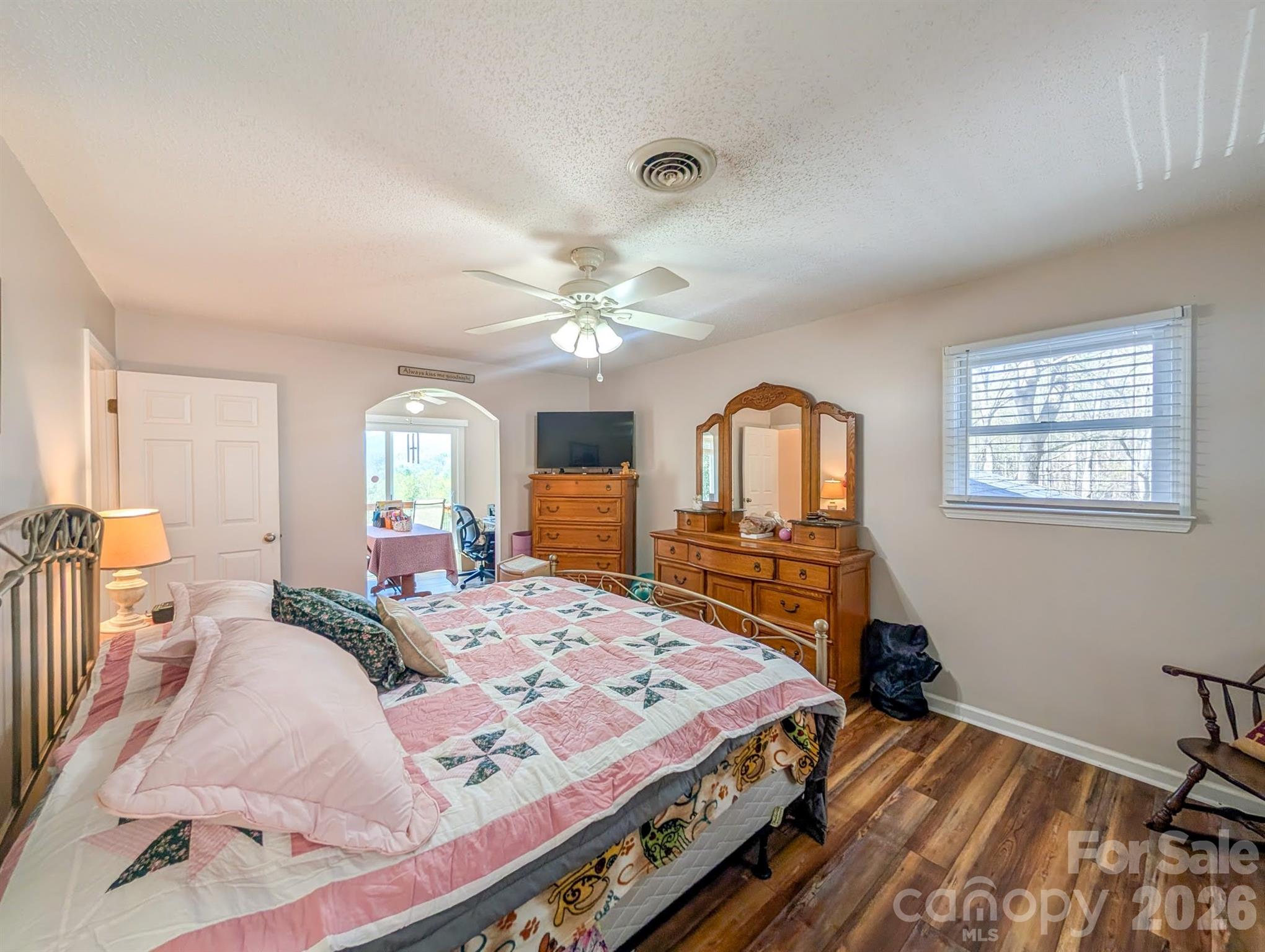 254 Shepard Way — Burnsville