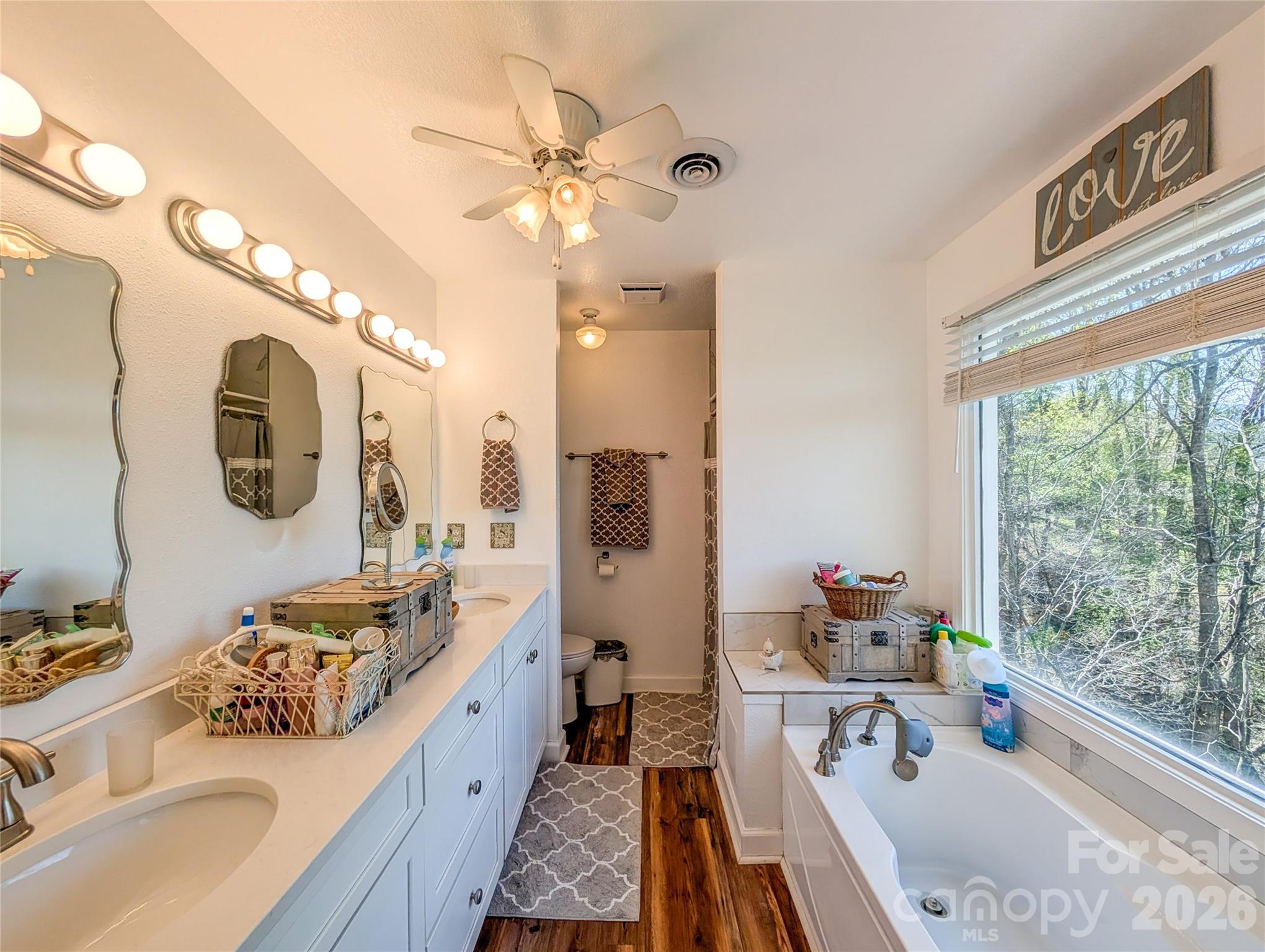 254 Shepard Way — Burnsville