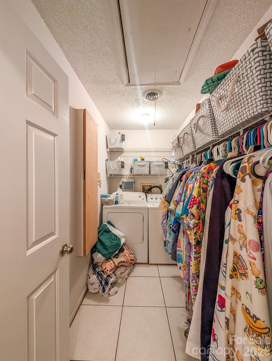 254 Shepard Way — Burnsville
