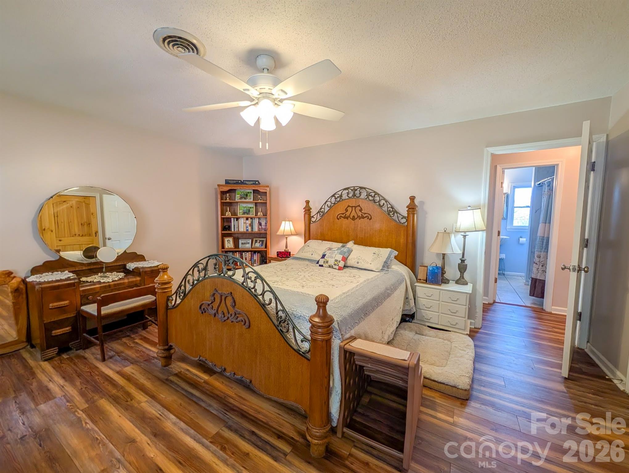 254 Shepard Way — Burnsville