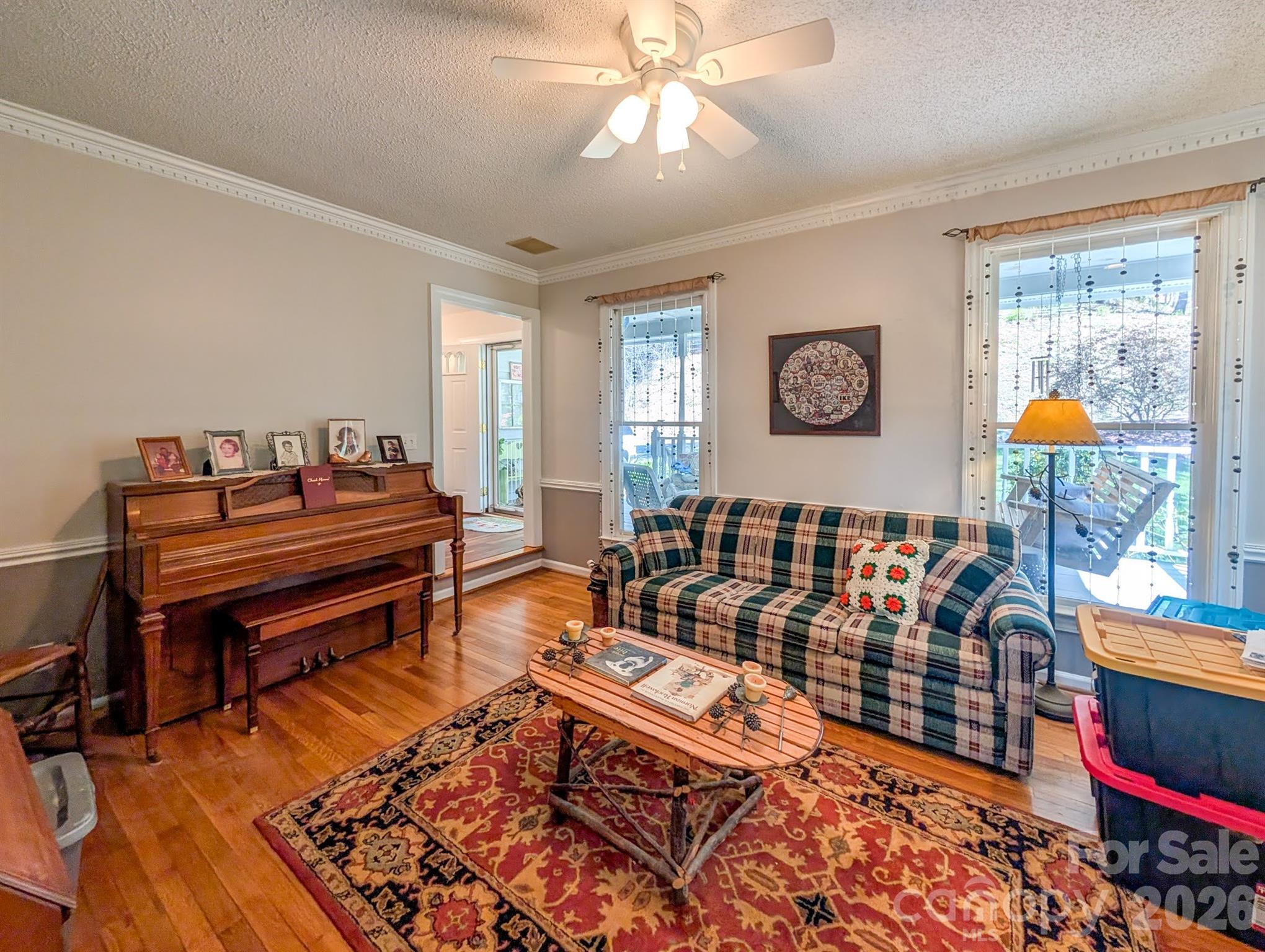 254 Shepard Way — Burnsville