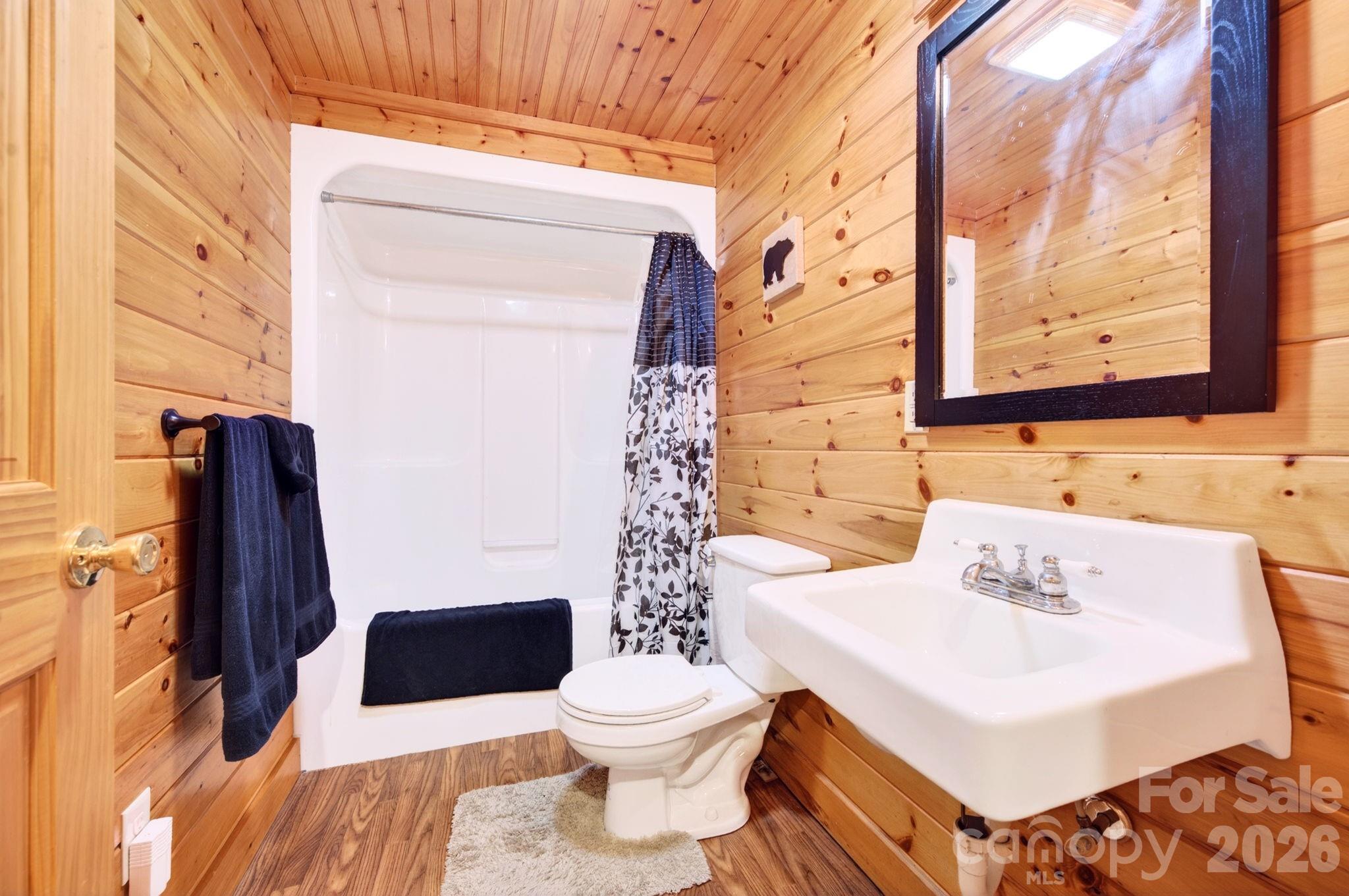 309 Doubleview Drive — Union Mills