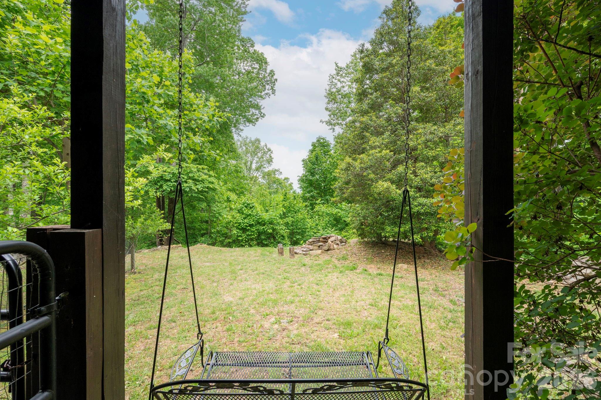 309 Doubleview Drive — Union Mills