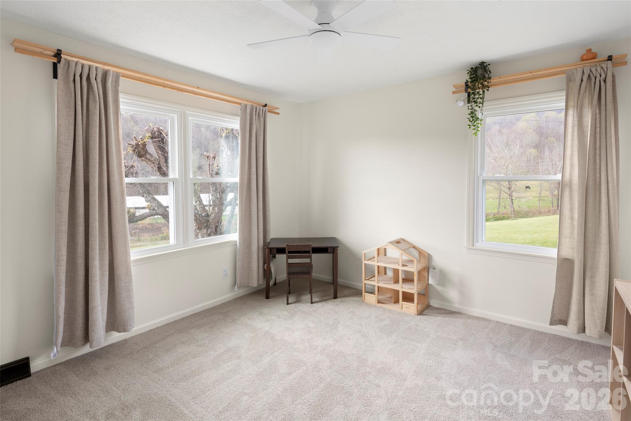 17 Boyd Cove Road — Leicester