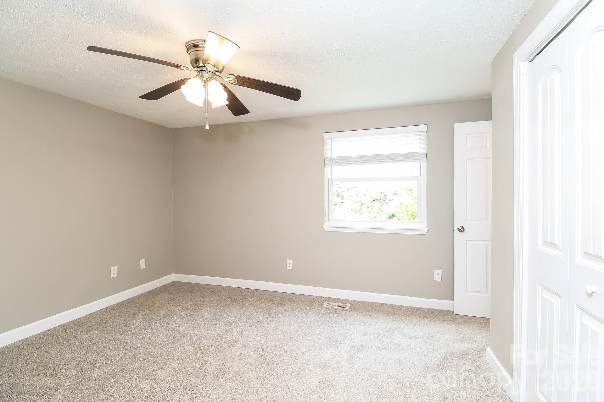 9111 Touchstone Lane — Charlotte