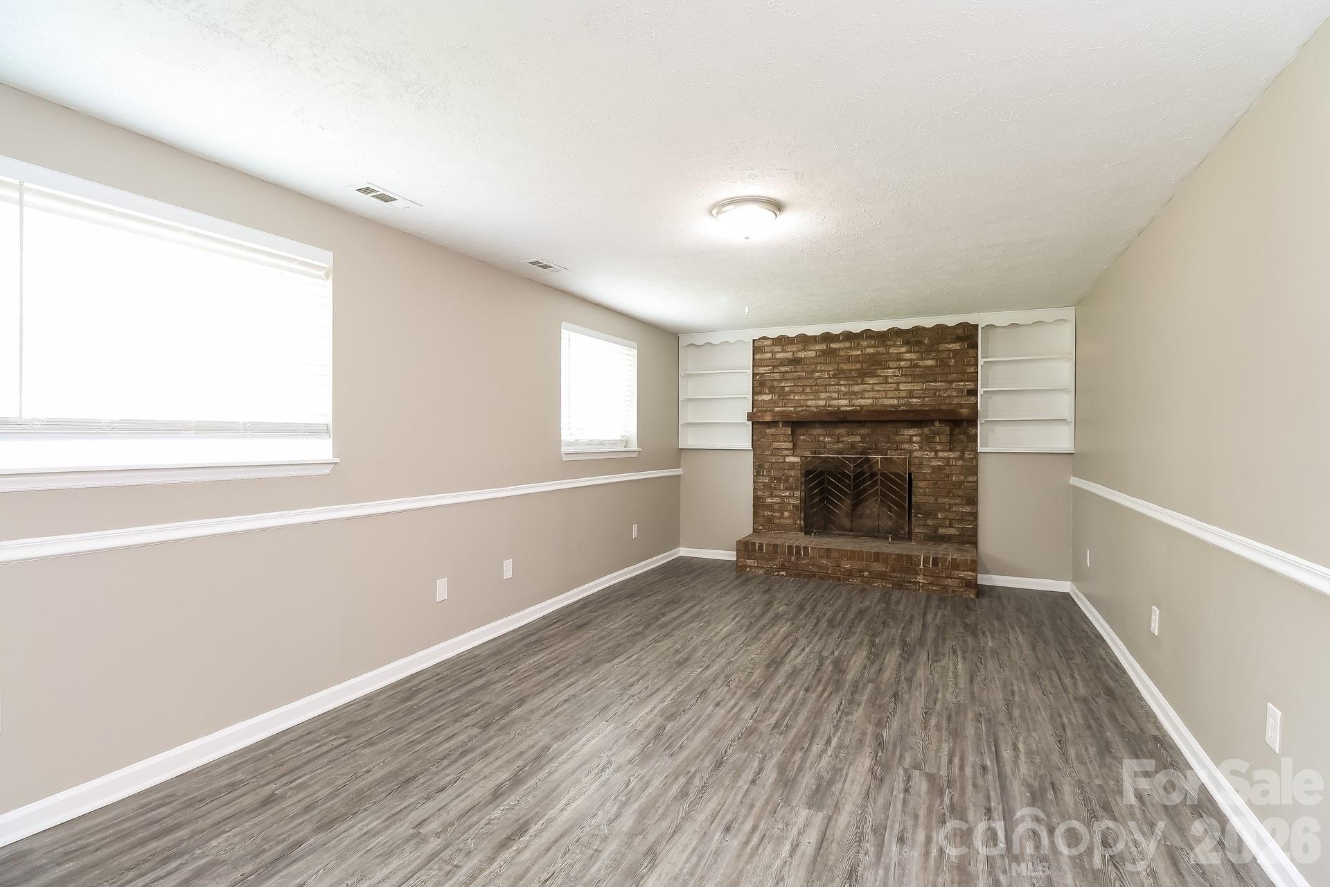 9111 Touchstone Lane — Charlotte