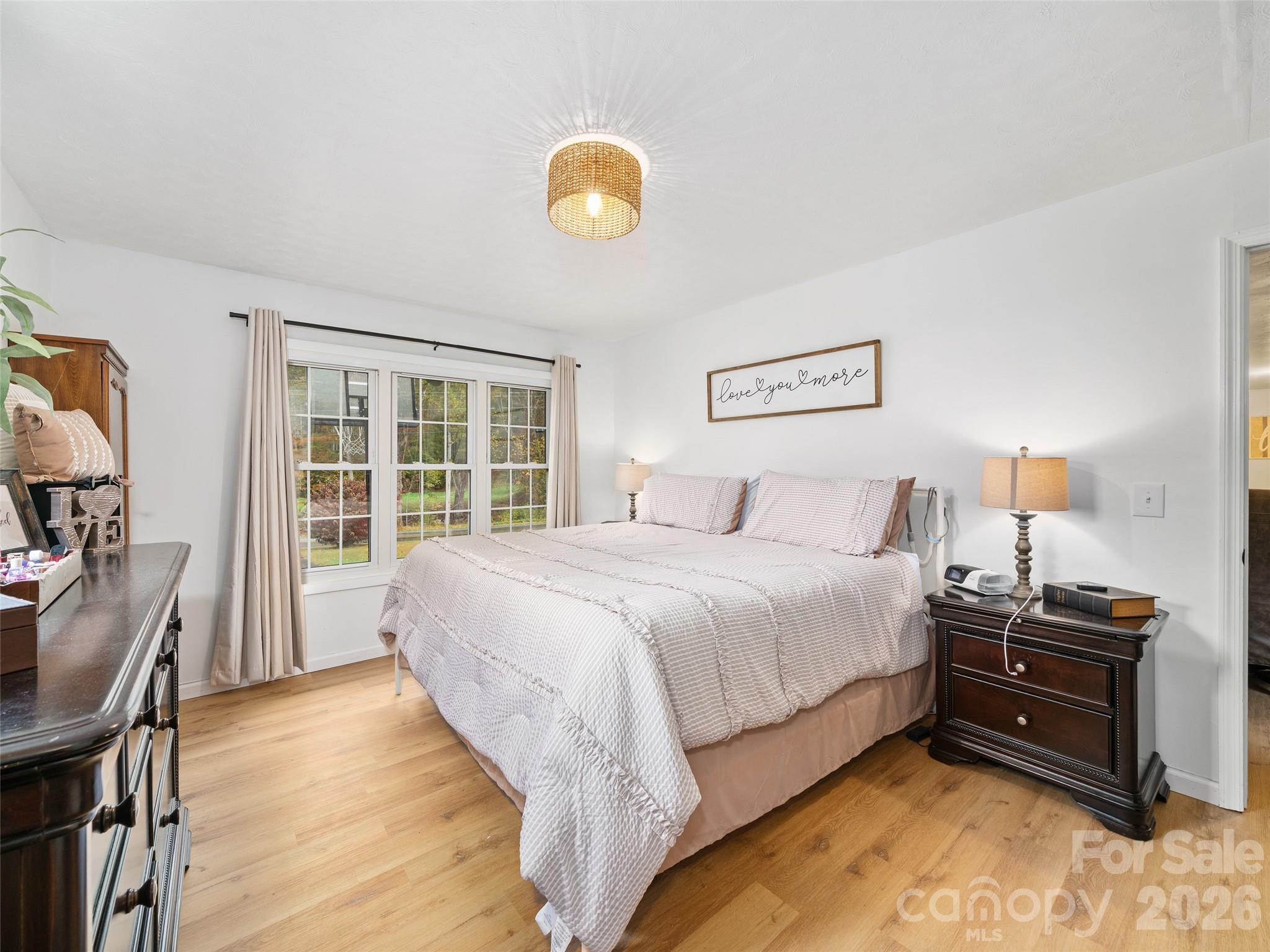 1030 Hughes Gap Road — Bakersville
