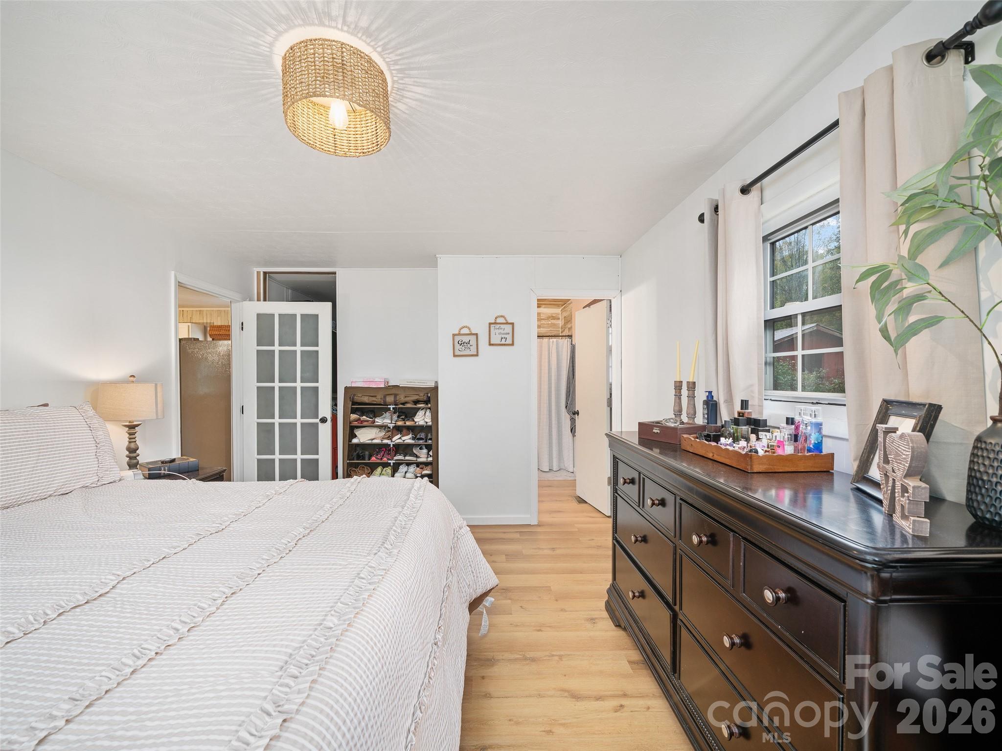 1030 Hughes Gap Road — Bakersville