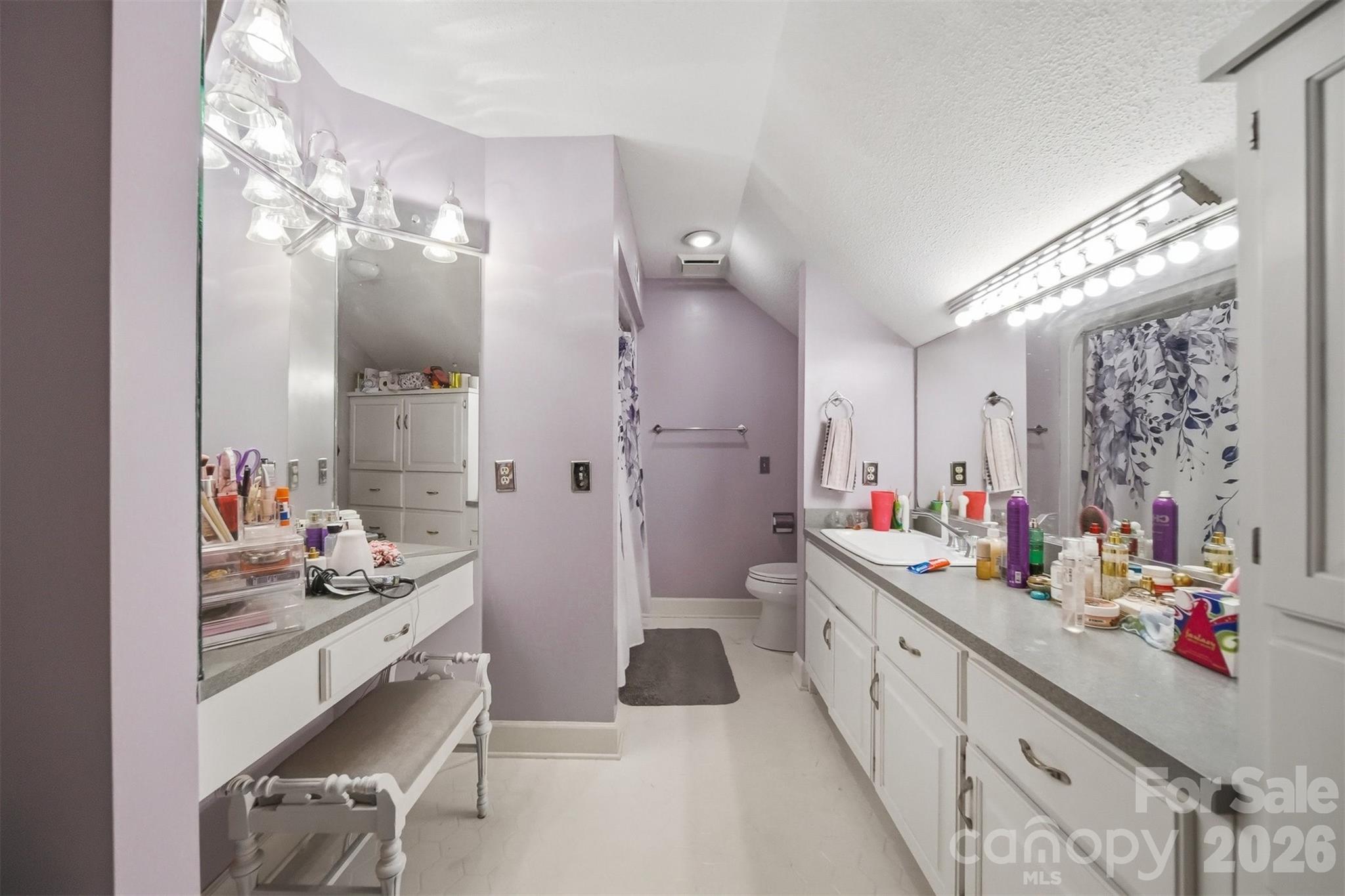 401 Stonecroft Drive — Lenoir
