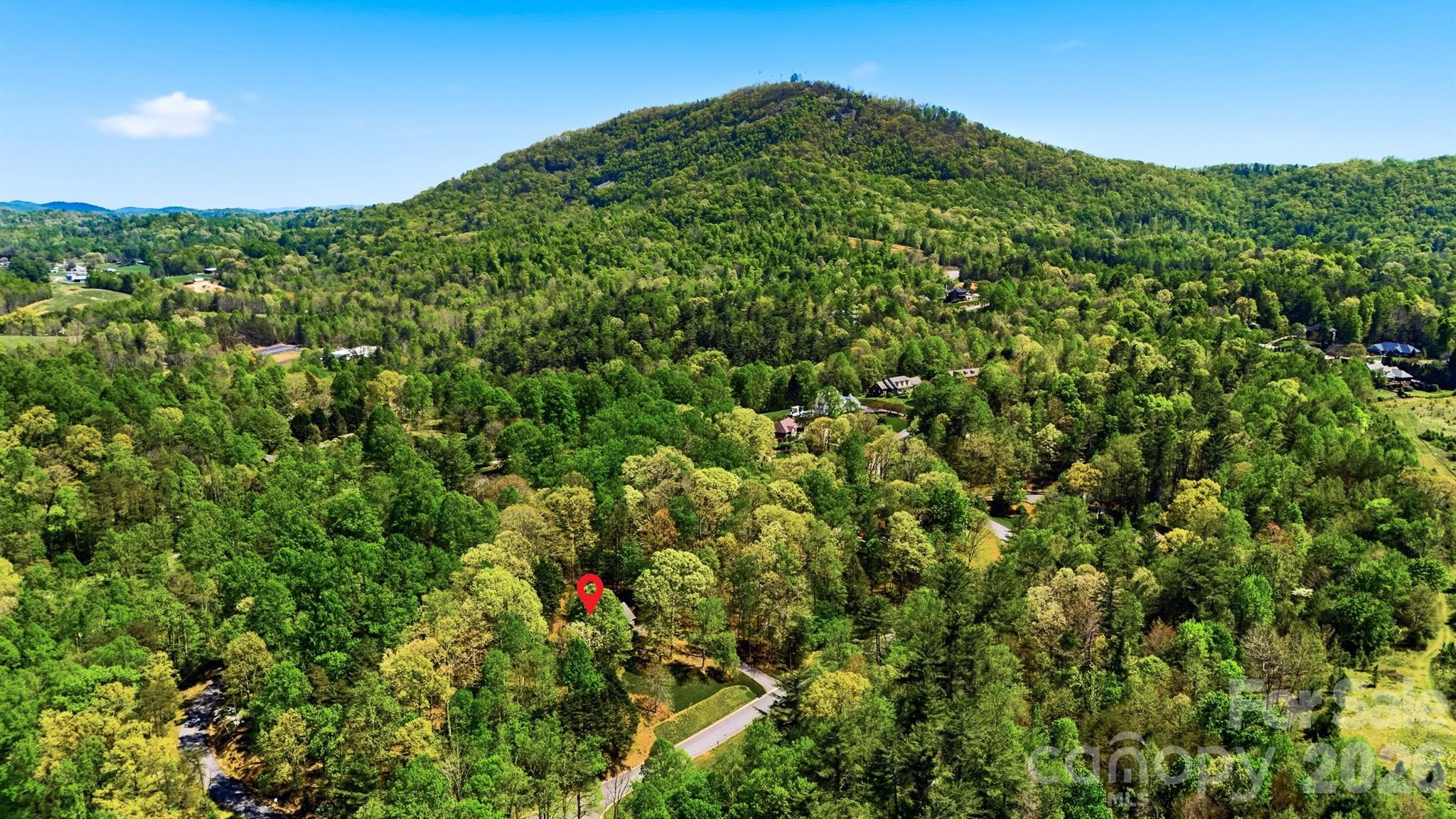 401 Stonecroft Drive — Lenoir