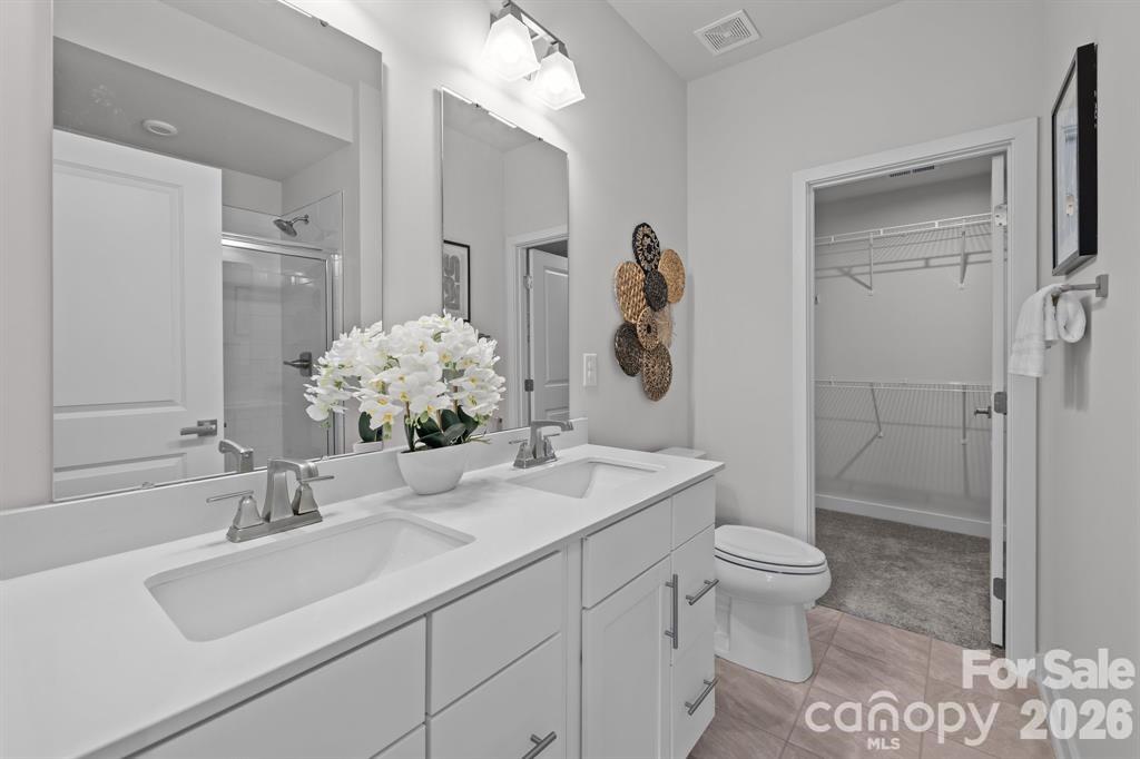 3737 S Tryon Street — Charlotte