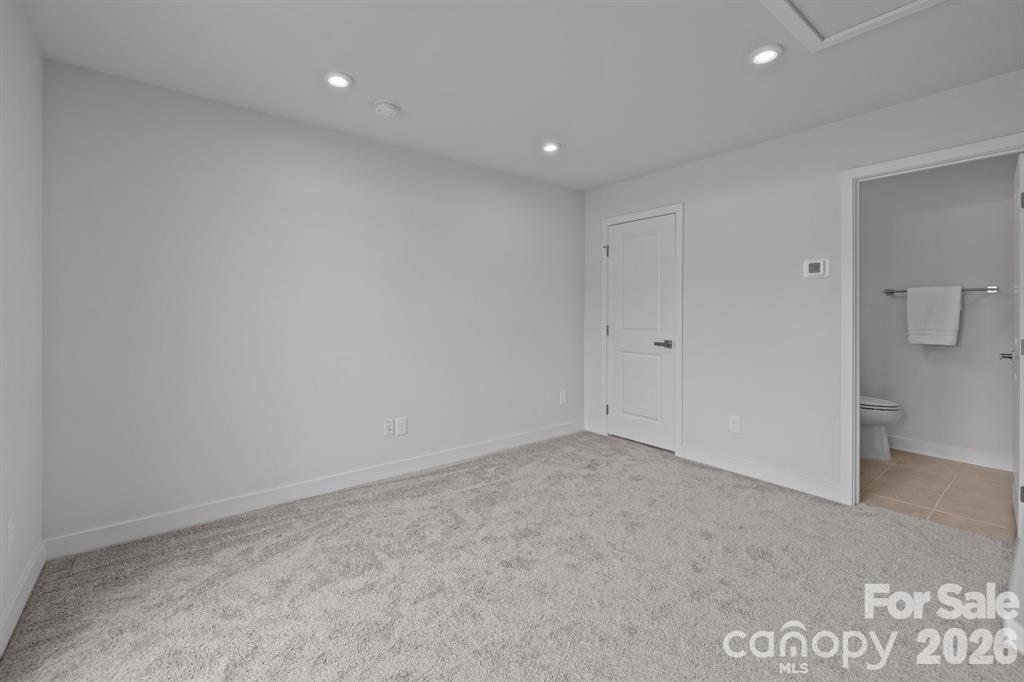 3737 S Tryon Street — Charlotte