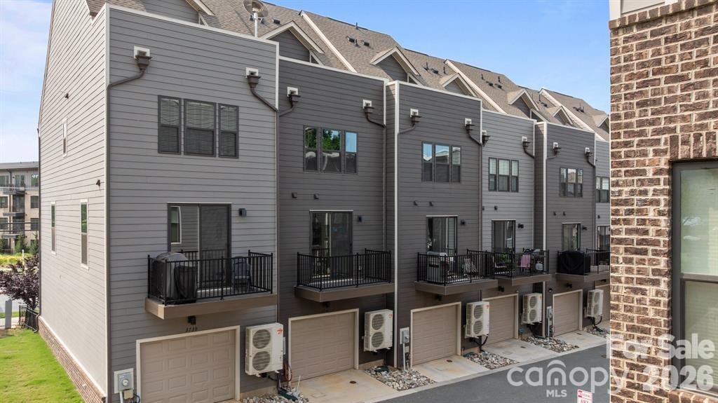 3737 S Tryon Street — Charlotte