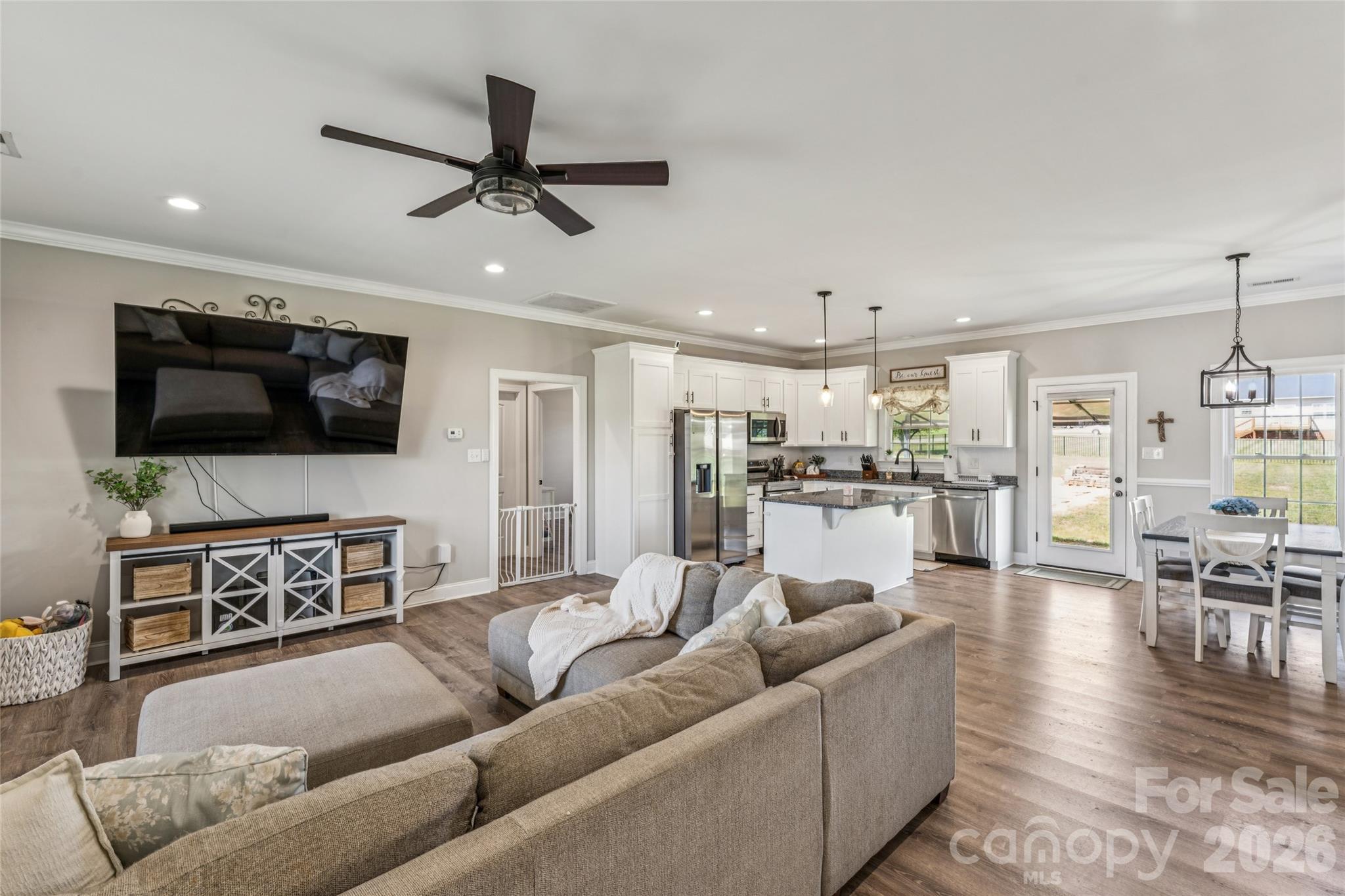105 E Dundee Court — Statesville