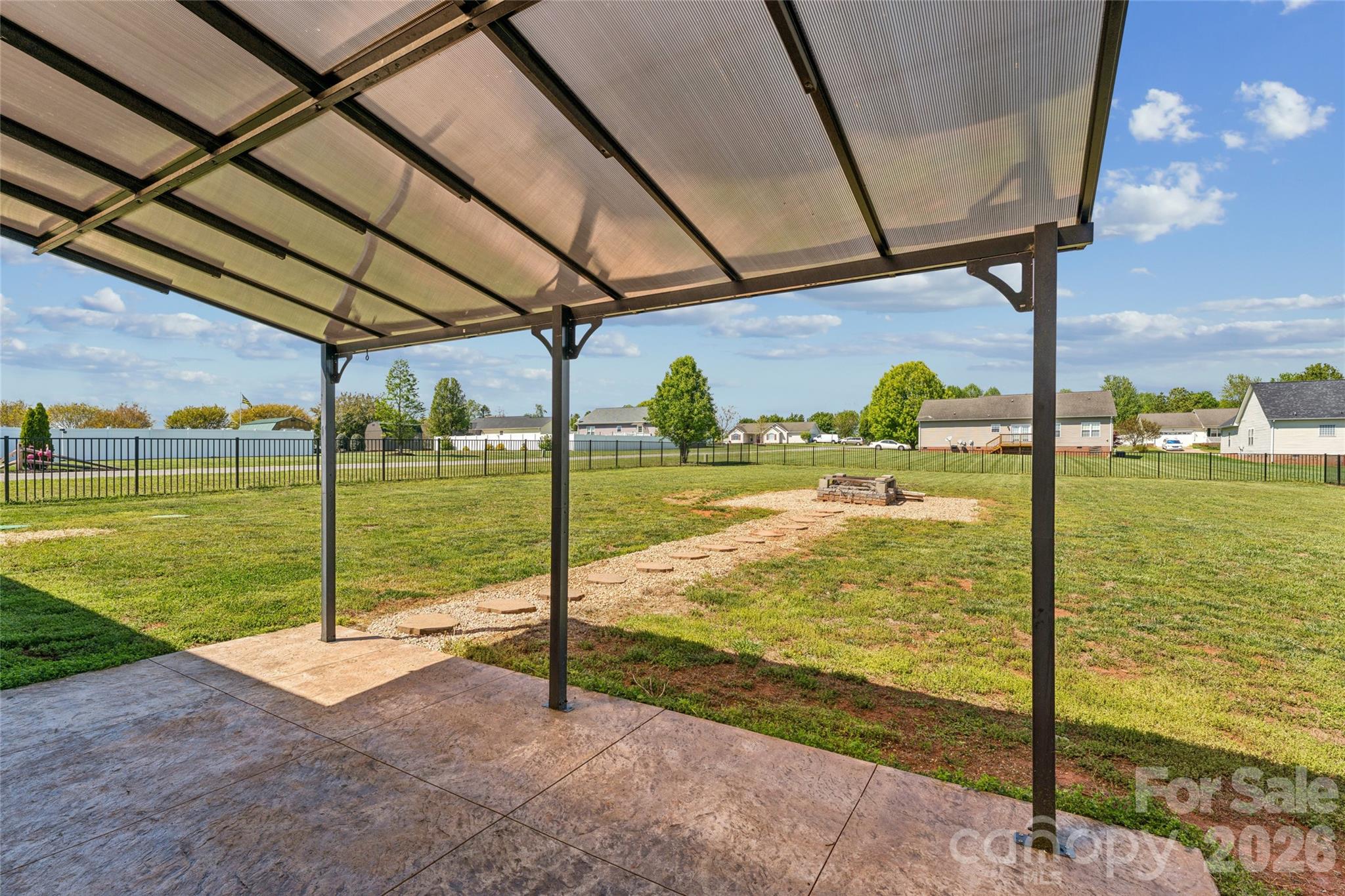 105 E Dundee Court — Statesville