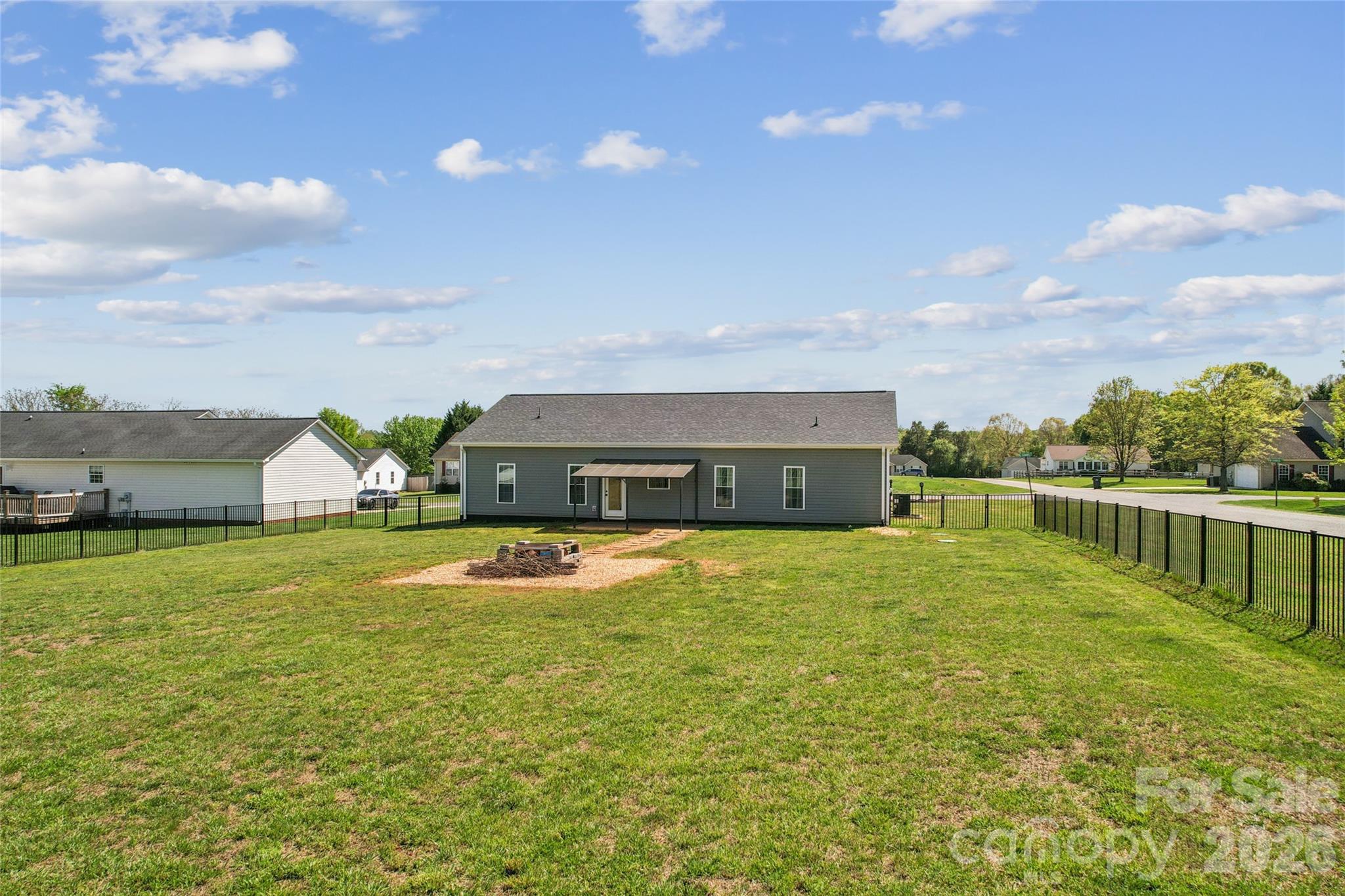 105 E Dundee Court — Statesville