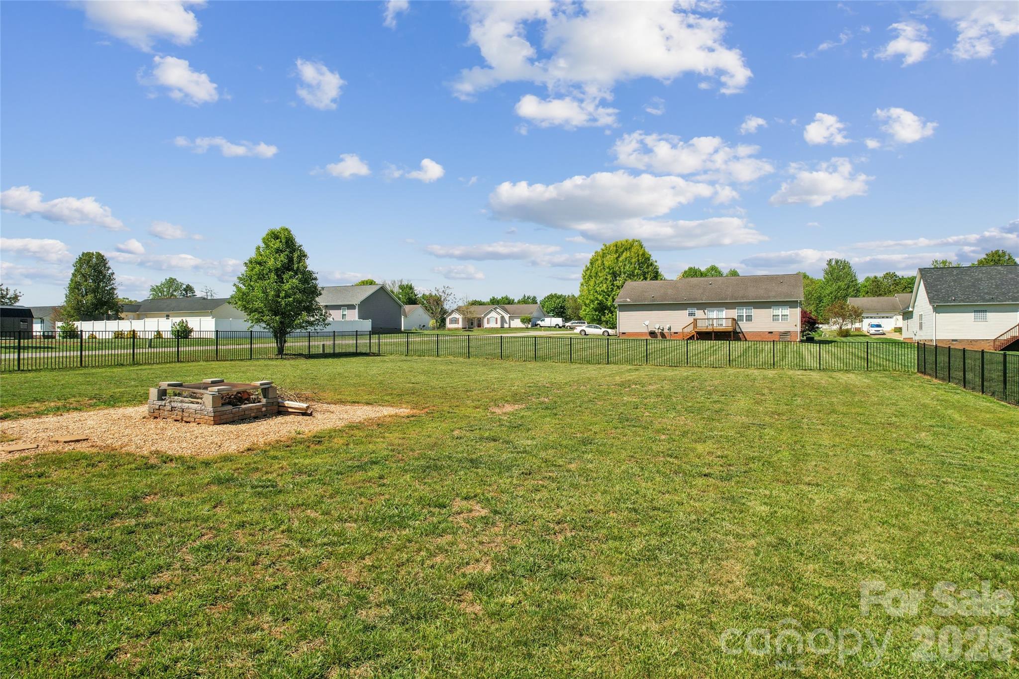 105 E Dundee Court — Statesville