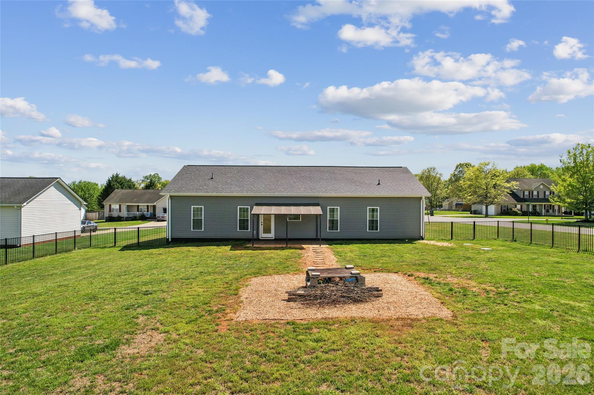 105 E Dundee Court — Statesville
