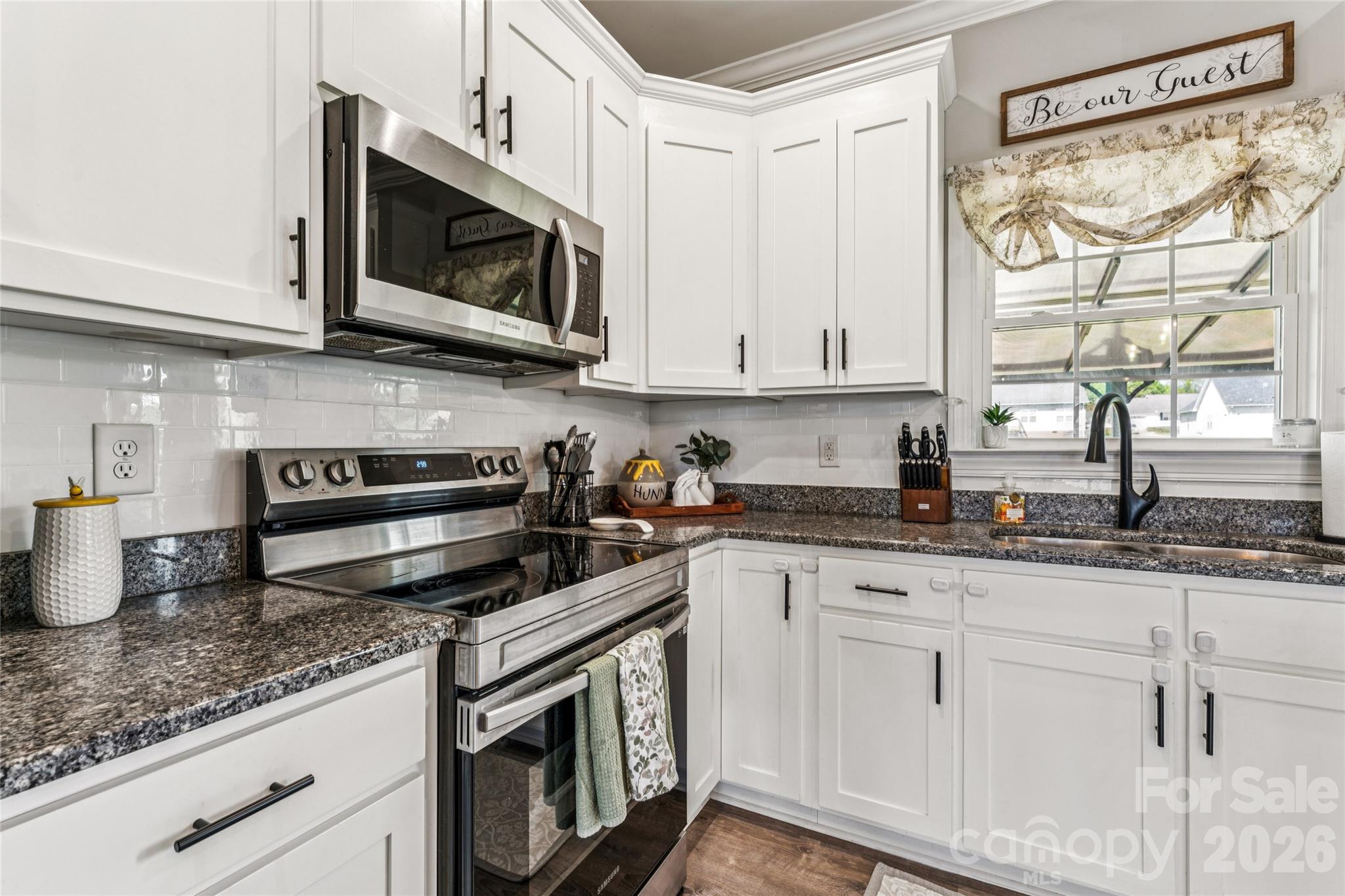 105 E Dundee Court — Statesville