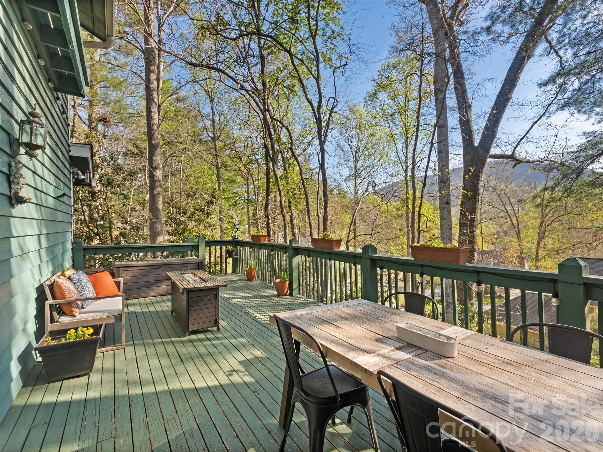 26 Autumn Ridge Lane — Asheville