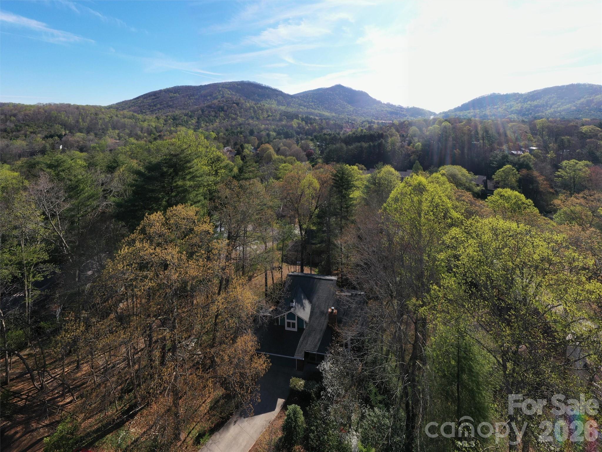 26 Autumn Ridge Lane — Asheville