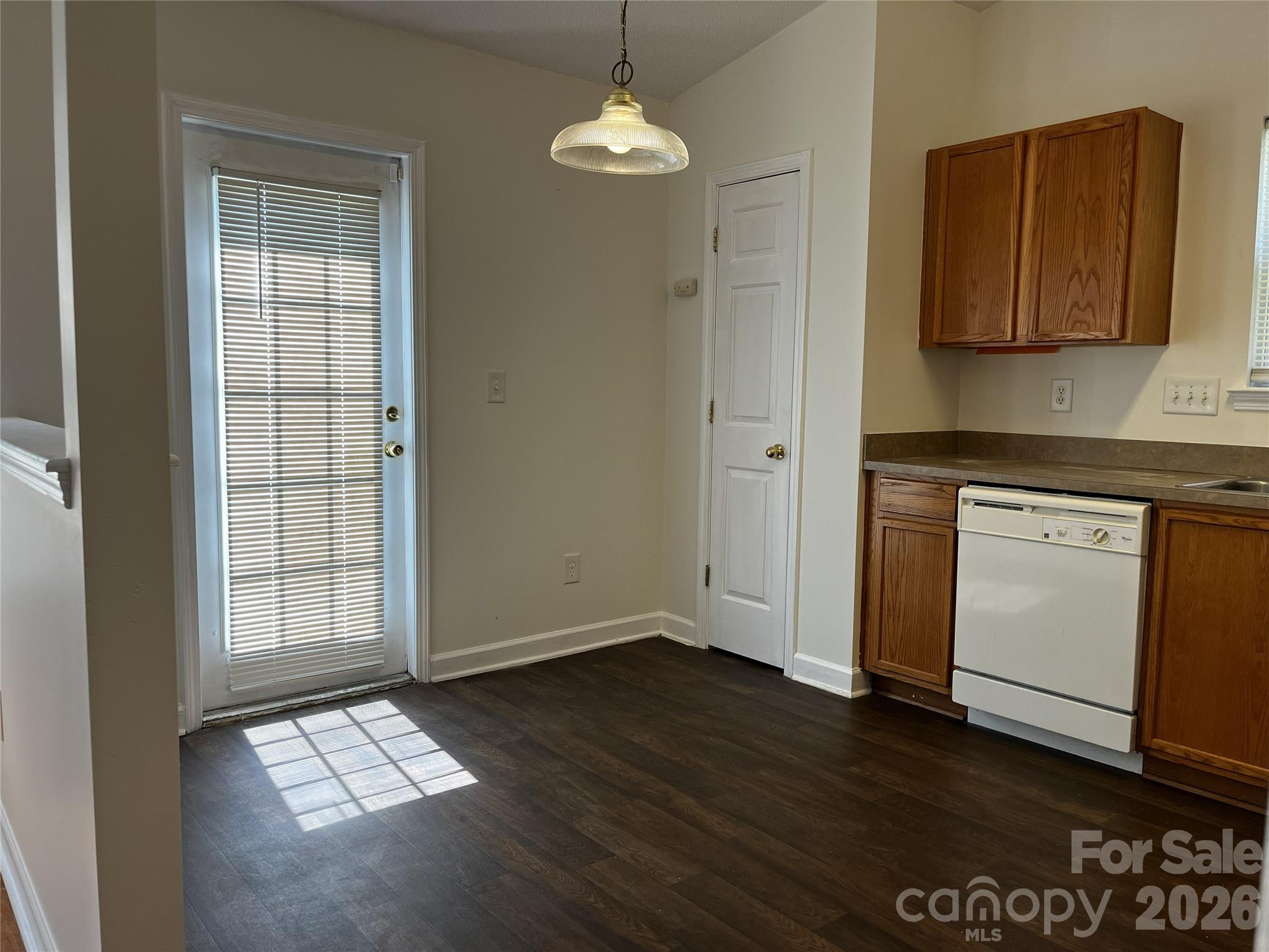 1404 Jordans Pond Lane — Charlotte