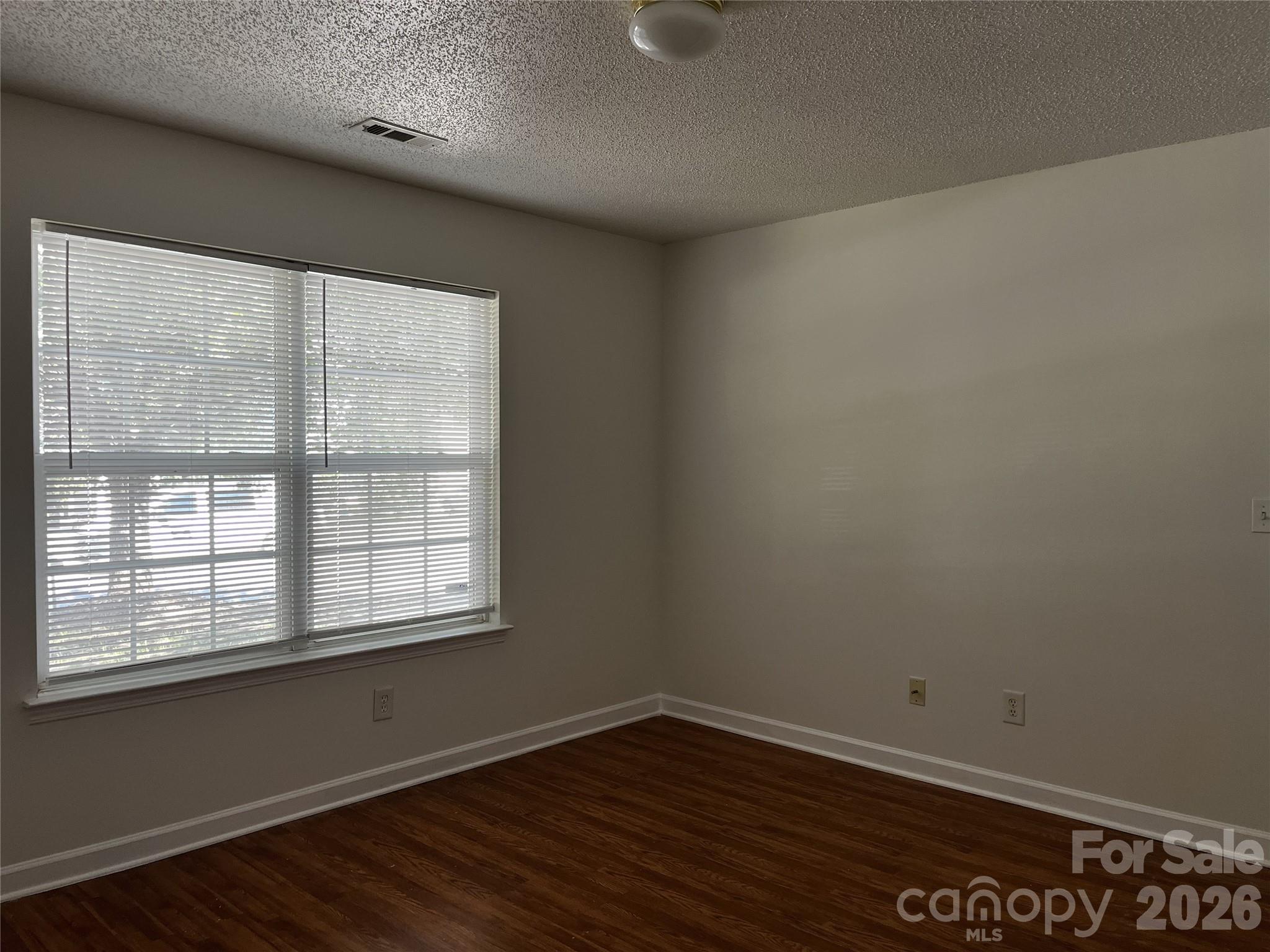 1404 Jordans Pond Lane — Charlotte