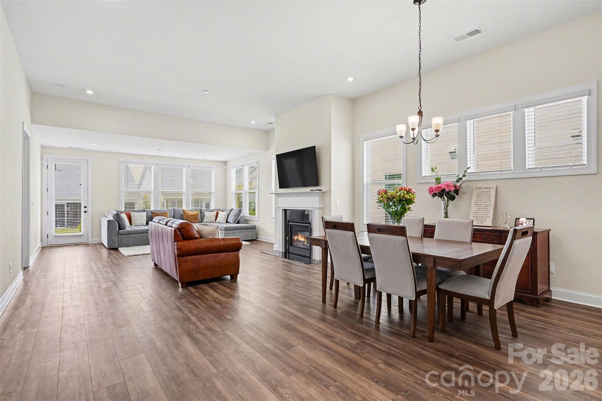 10225 Superb Lane — Charlotte