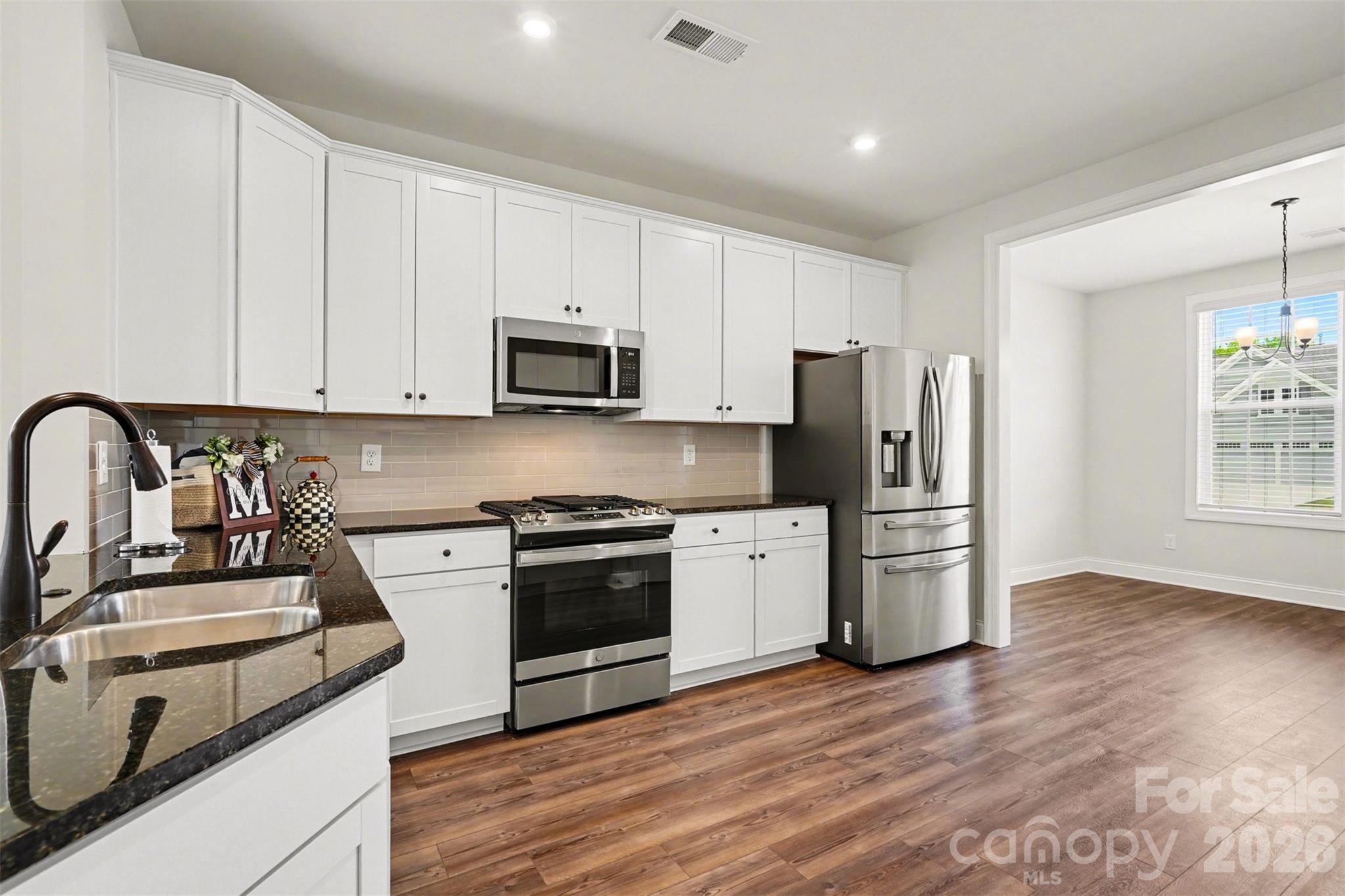 10225 Superb Lane — Charlotte