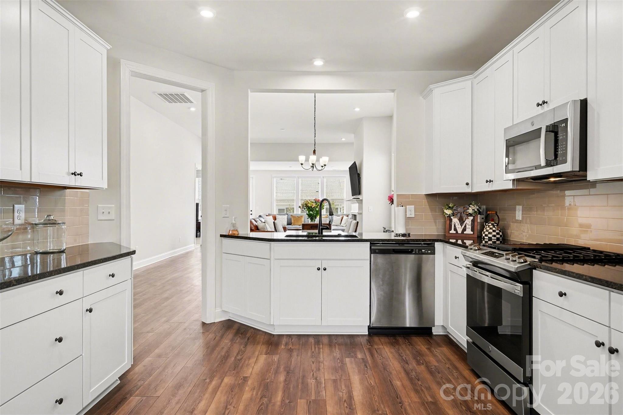 10225 Superb Lane — Charlotte